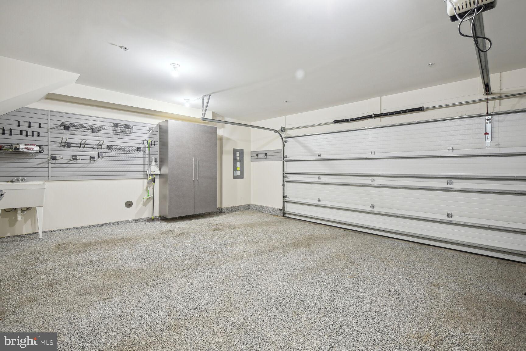 GROSVENOR HEIGHTS - Residential