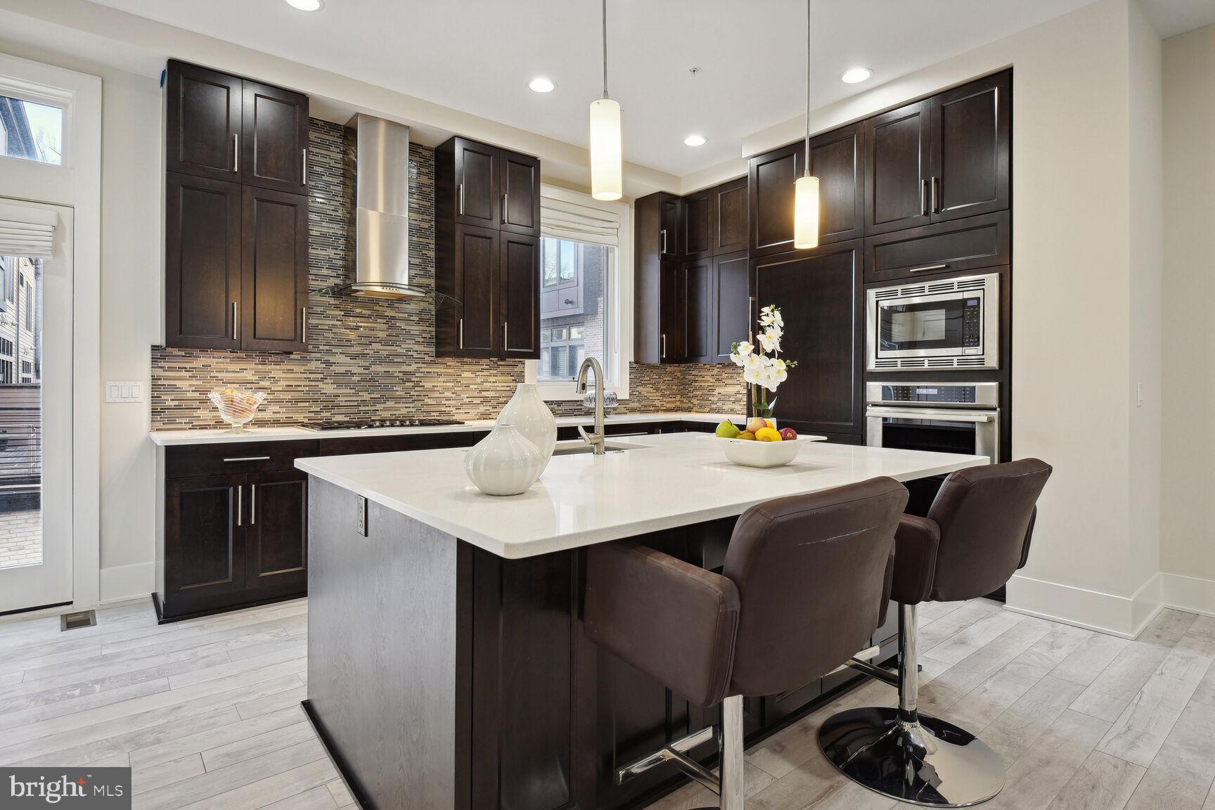 GROSVENOR HEIGHTS - Residential