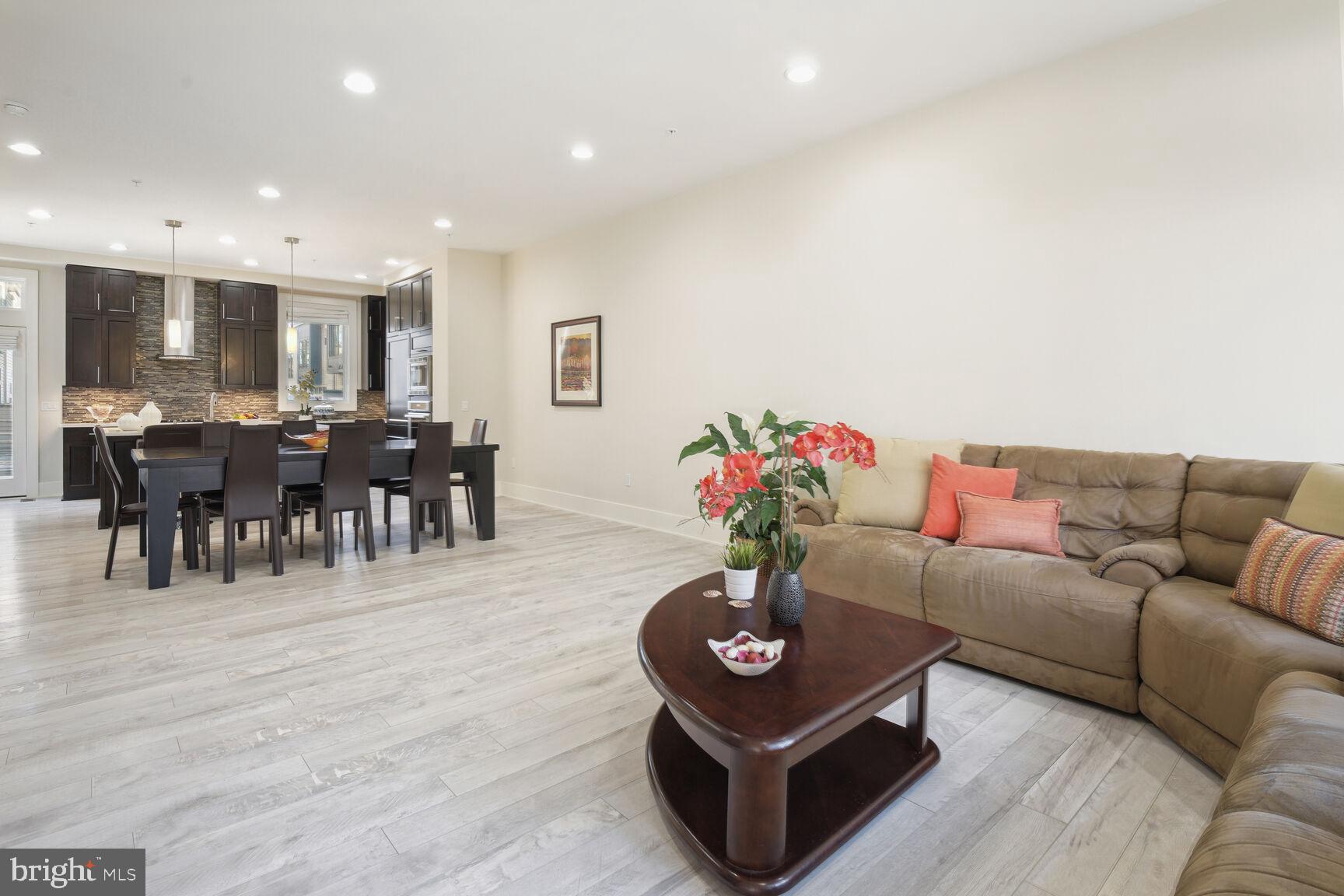 GROSVENOR HEIGHTS - Residential