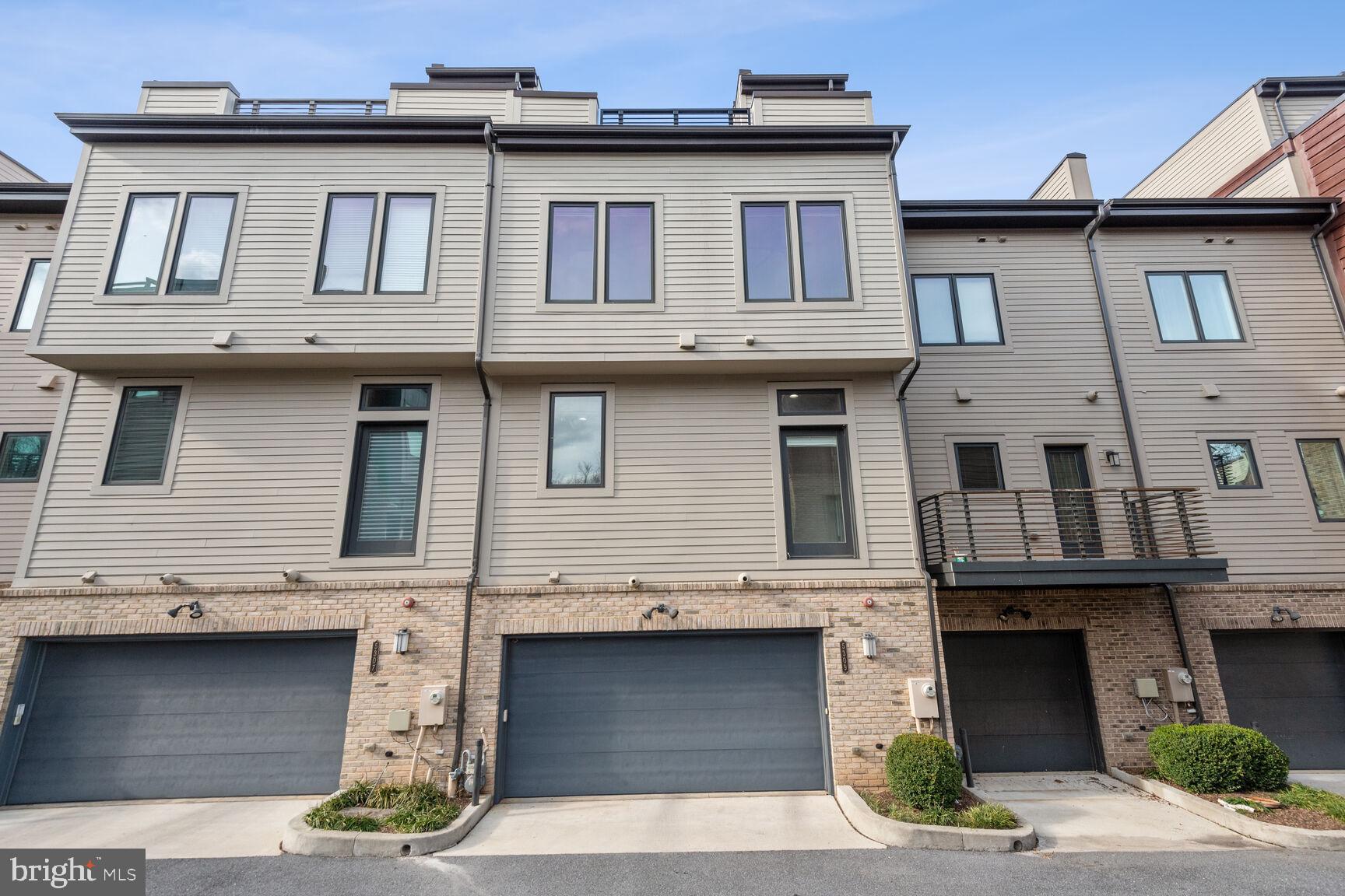 GROSVENOR HEIGHTS - Residential