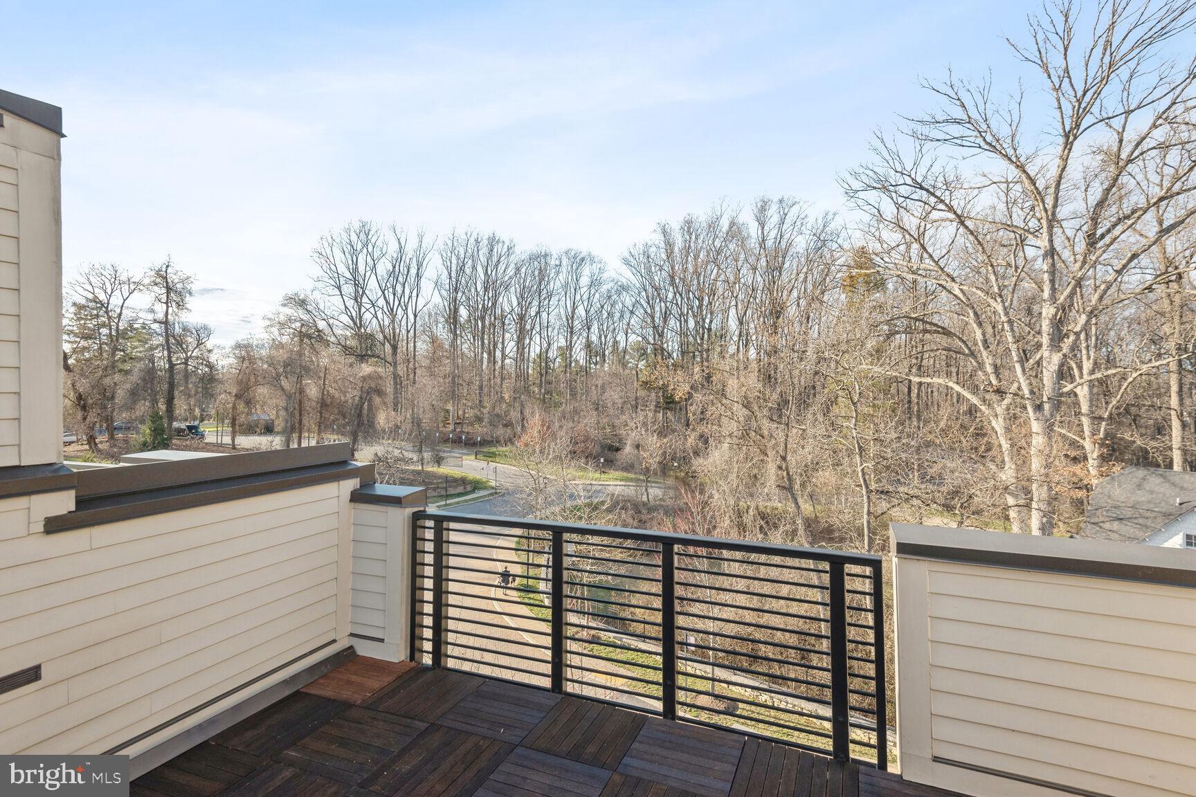 GROSVENOR HEIGHTS - Residential