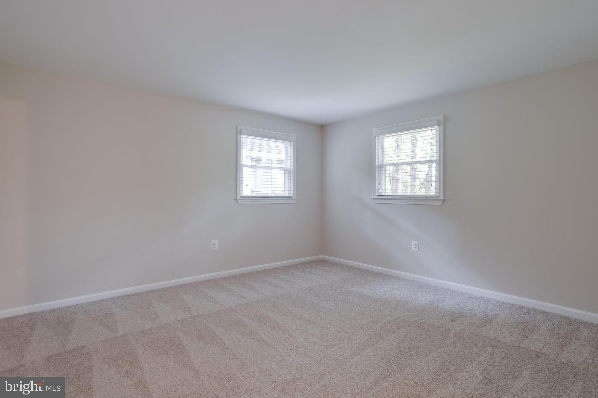 SLEEPY HOLLOW WOODS - Residential