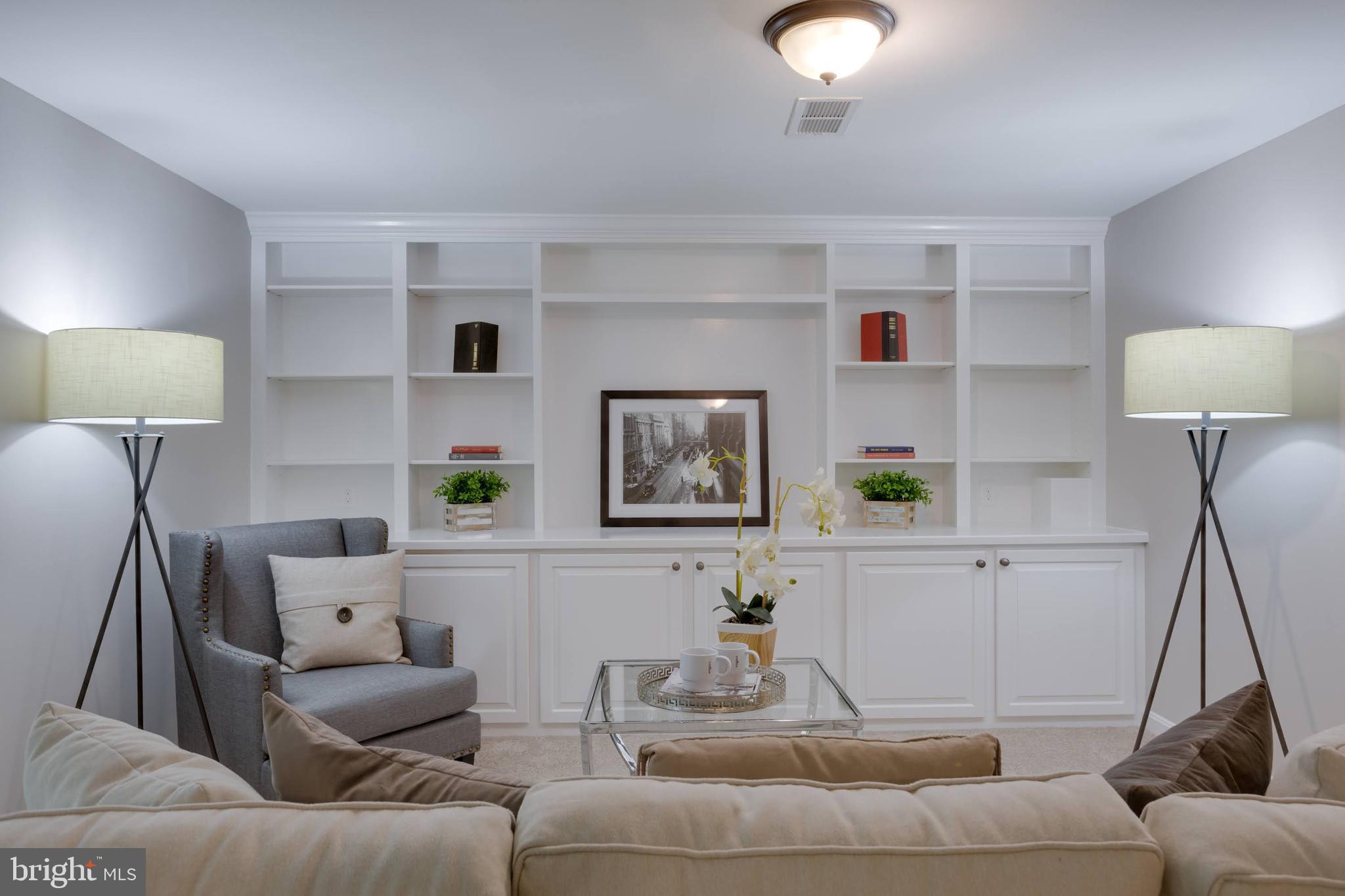 SLEEPY HOLLOW WOODS - Residential