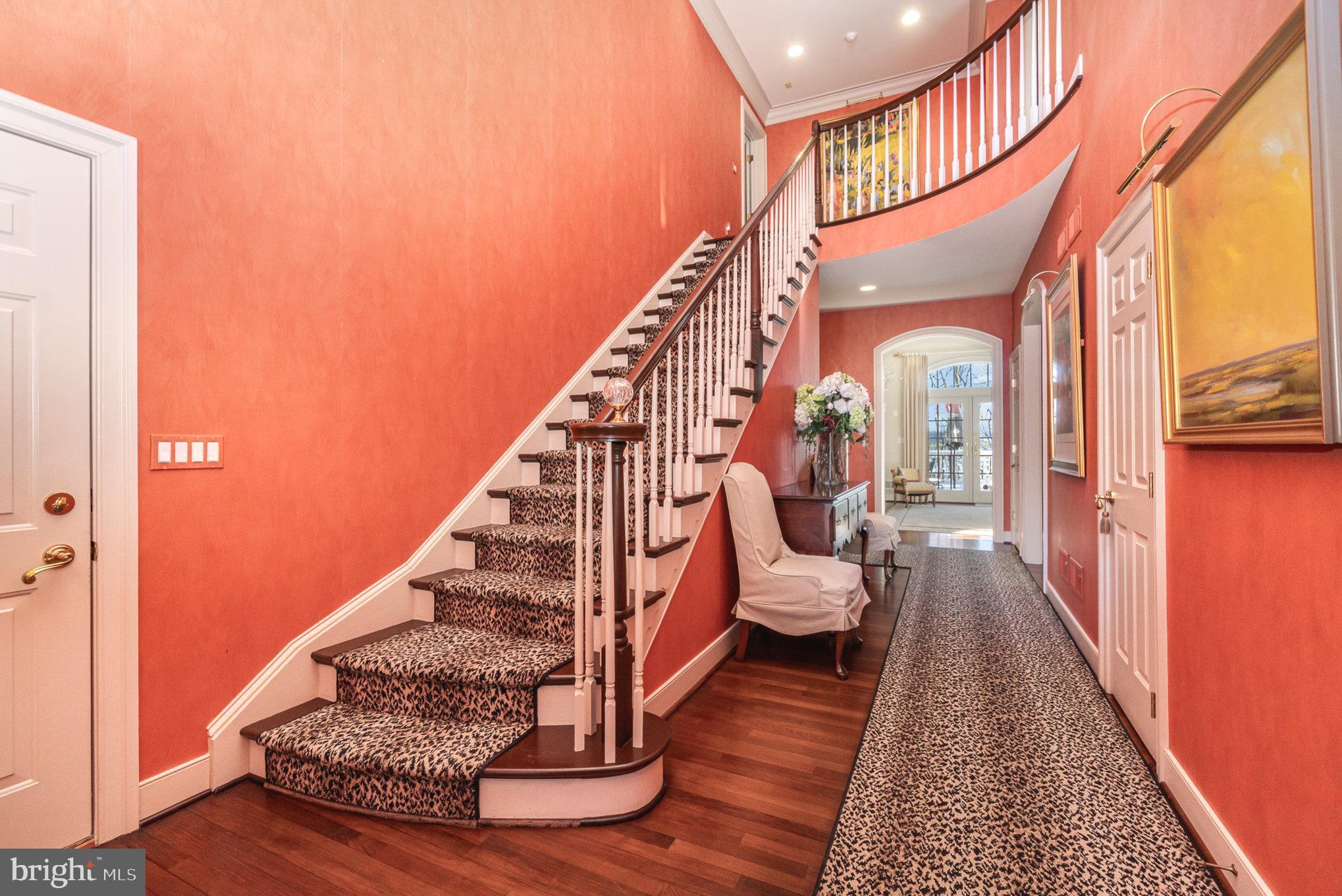 2086 ROSEWOOD LANE