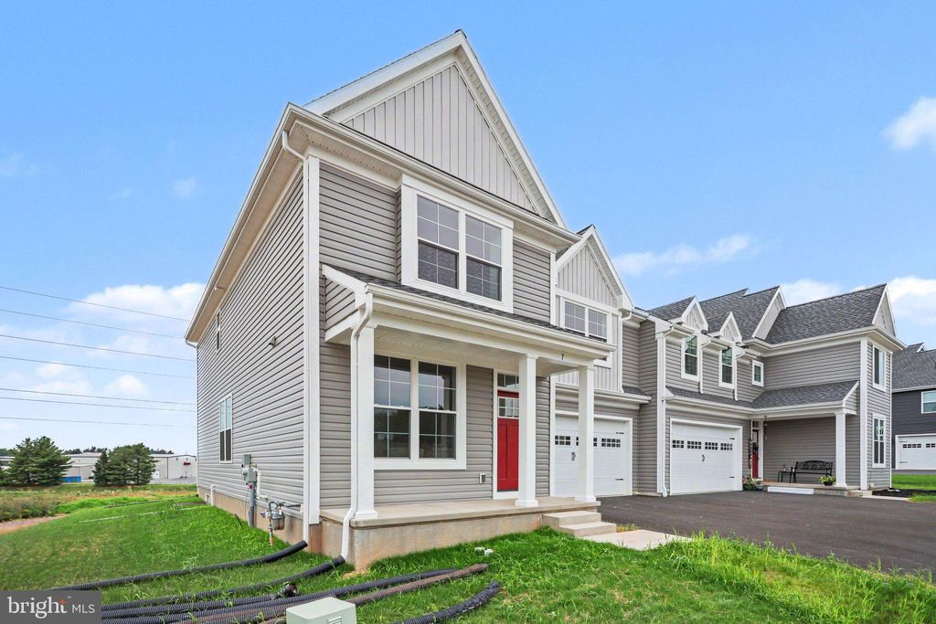 Photo of 7 Ringneck Circle #LOT 40, ELIZABETHTOWN, PA 17022 (MLS # PALA2092232)