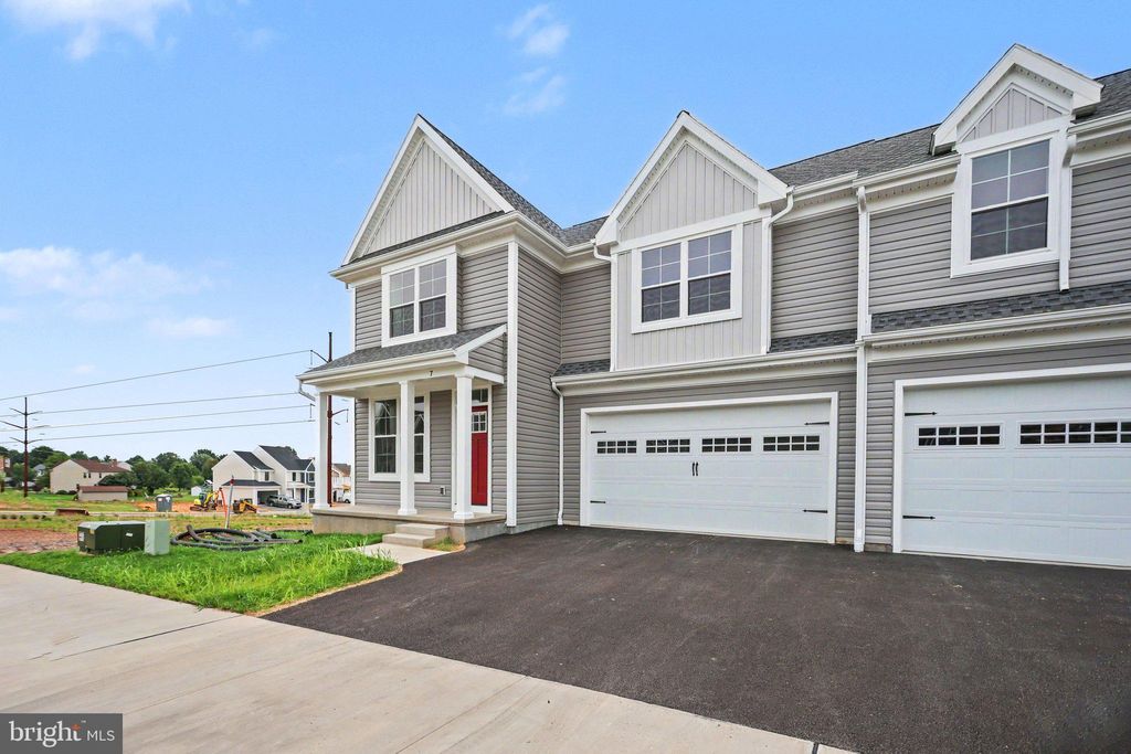 Photo of 7 Ringneck Circle #LOT 40, ELIZABETHTOWN, PA 17022 (MLS # PALA2092232)