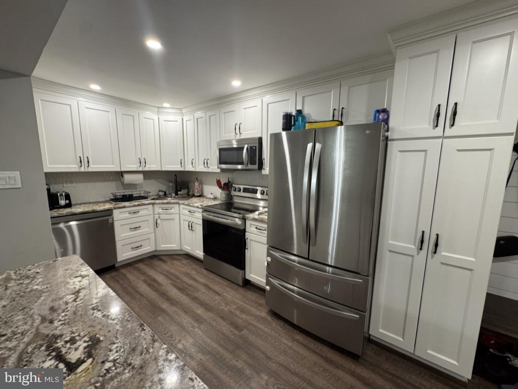 DANBURY VILLAGE - Residential