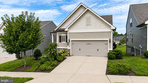 Photo of 6840 Gerber Daisy Lane, HAYMARKET, VA 20169 (MLS # VAPW2128274)