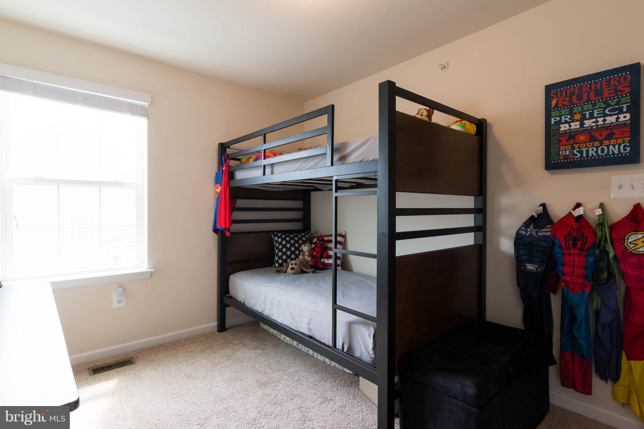 OXFORD SQUARE - Residential Lease