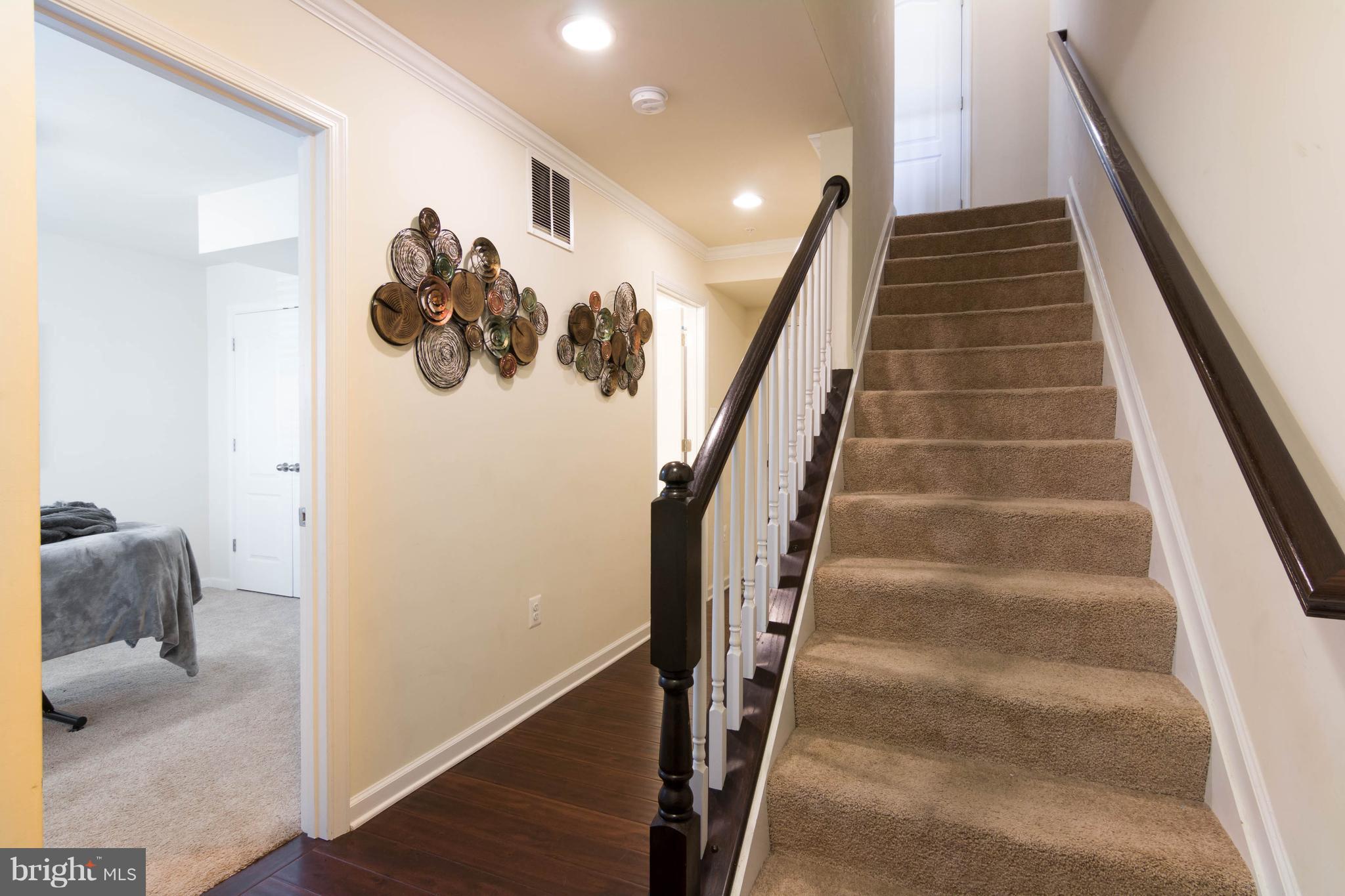 OXFORD SQUARE - Residential Lease