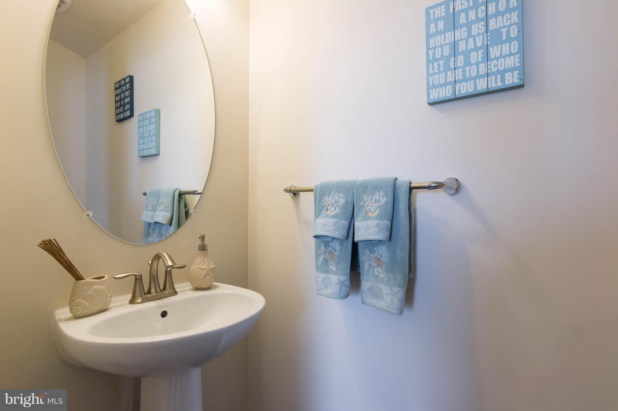 OXFORD SQUARE - Residential Lease