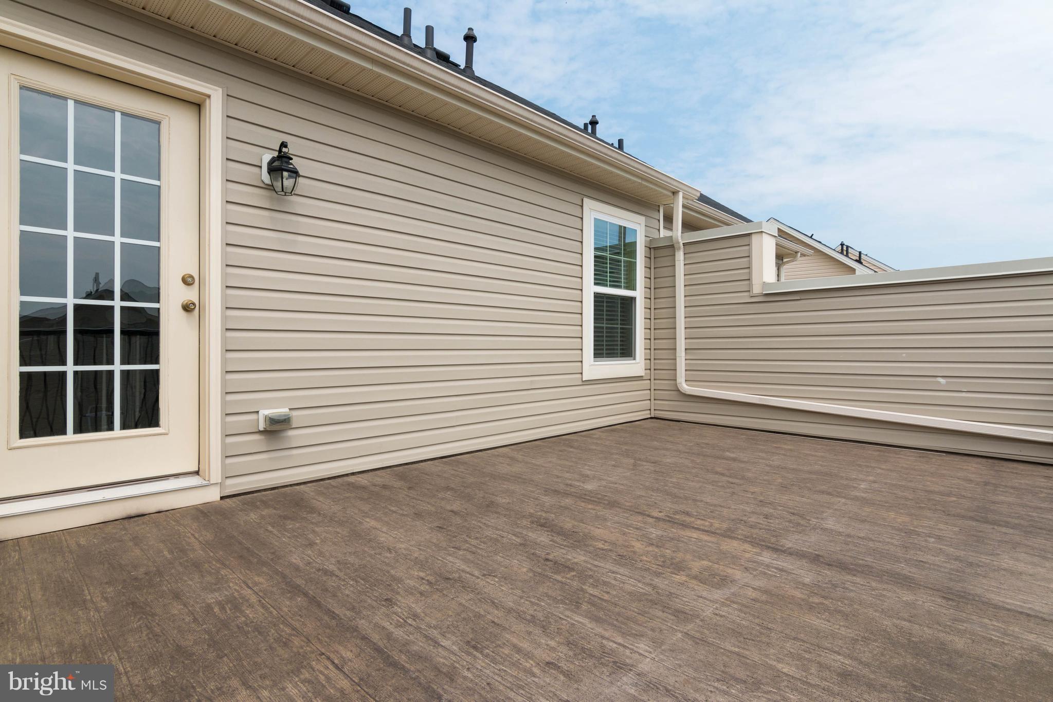 OXFORD SQUARE - Residential Lease