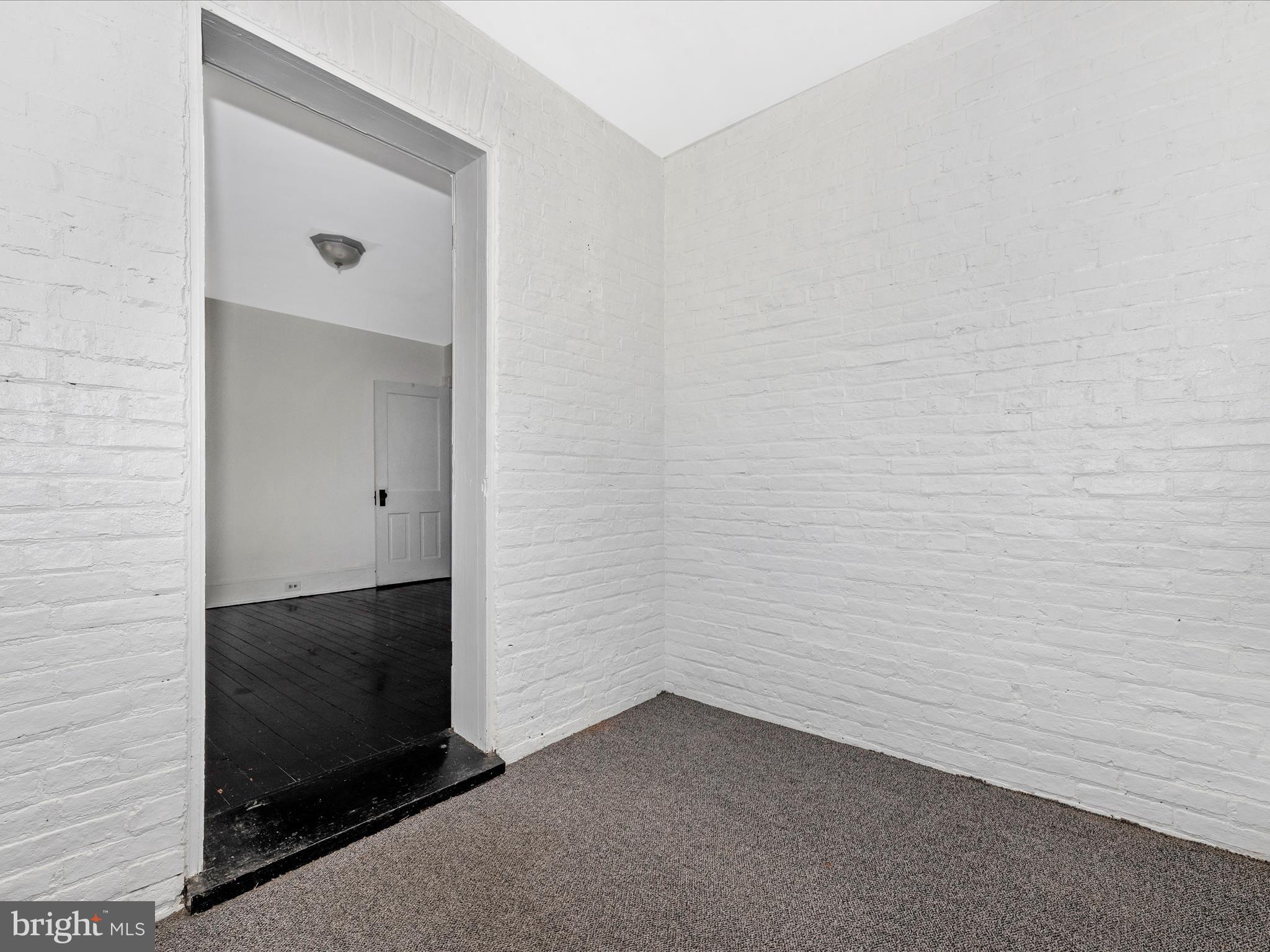 DOWNTOWN WESTMINSTER - Residential