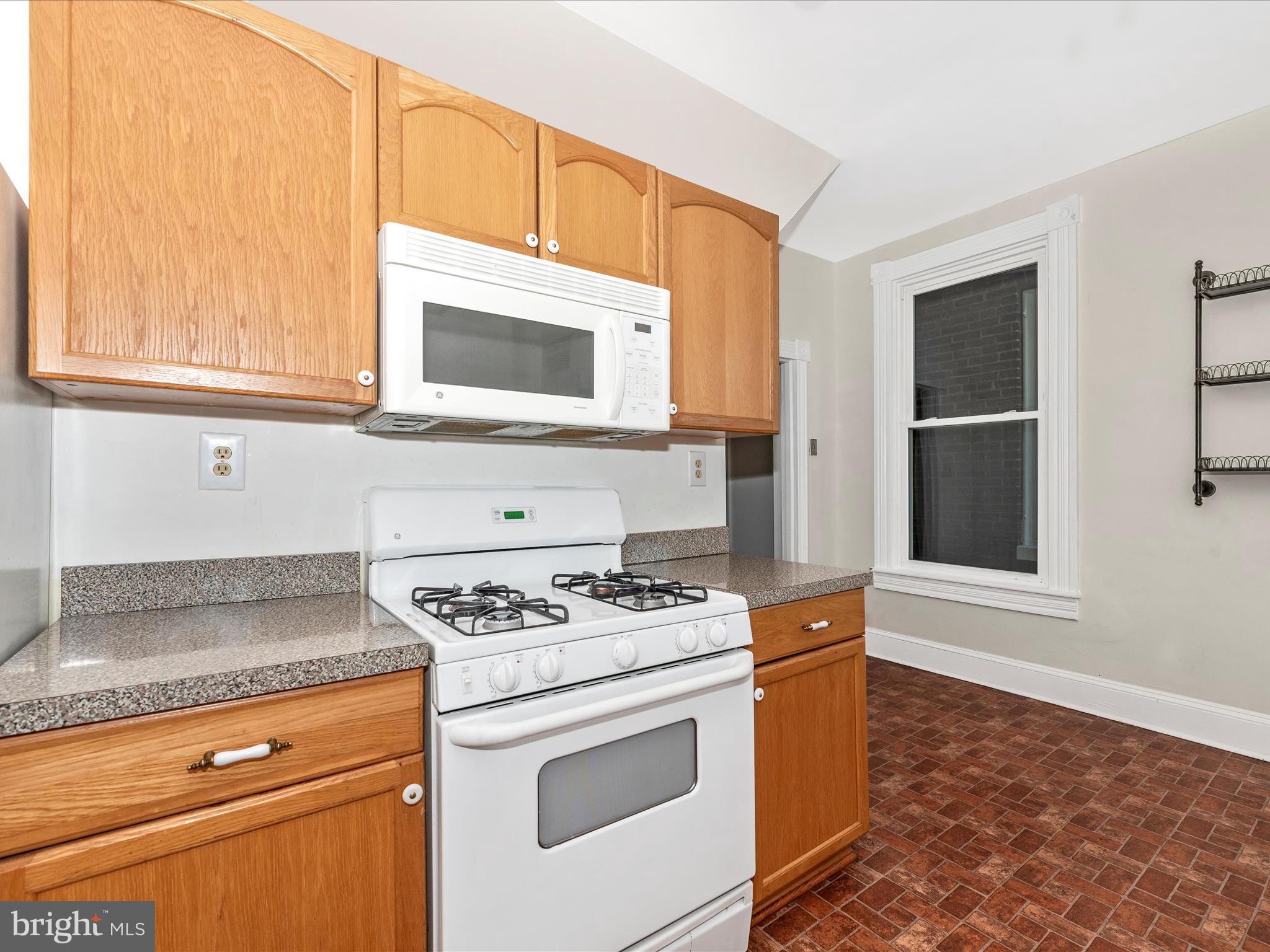 DOWNTOWN WESTMINSTER - Residential