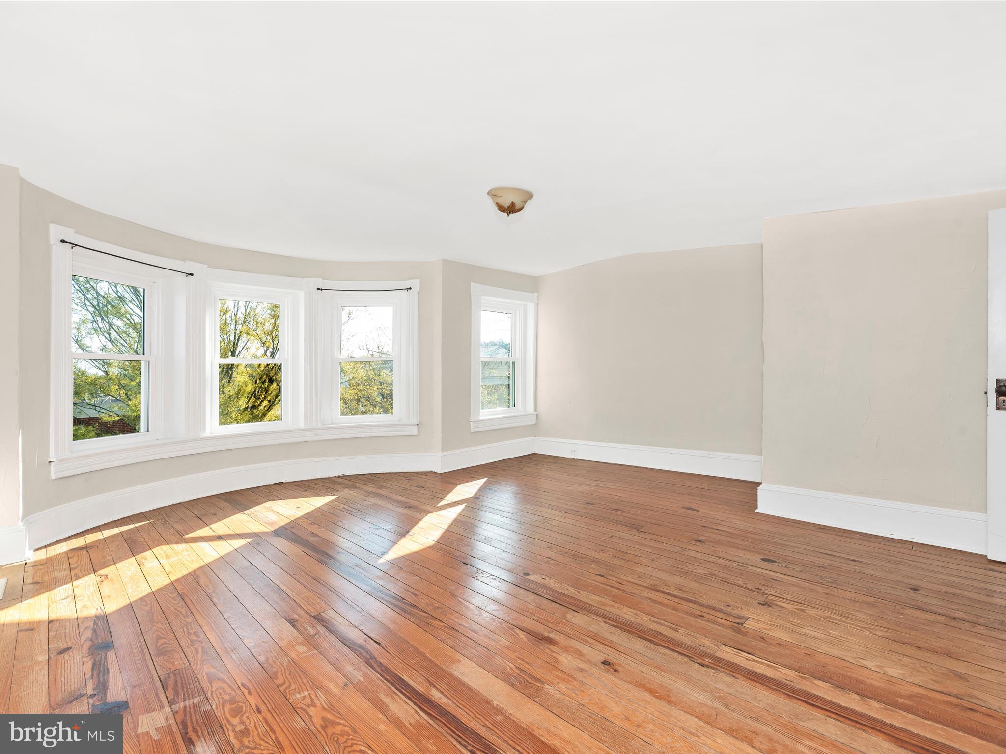 DOWNTOWN WESTMINSTER - Residential