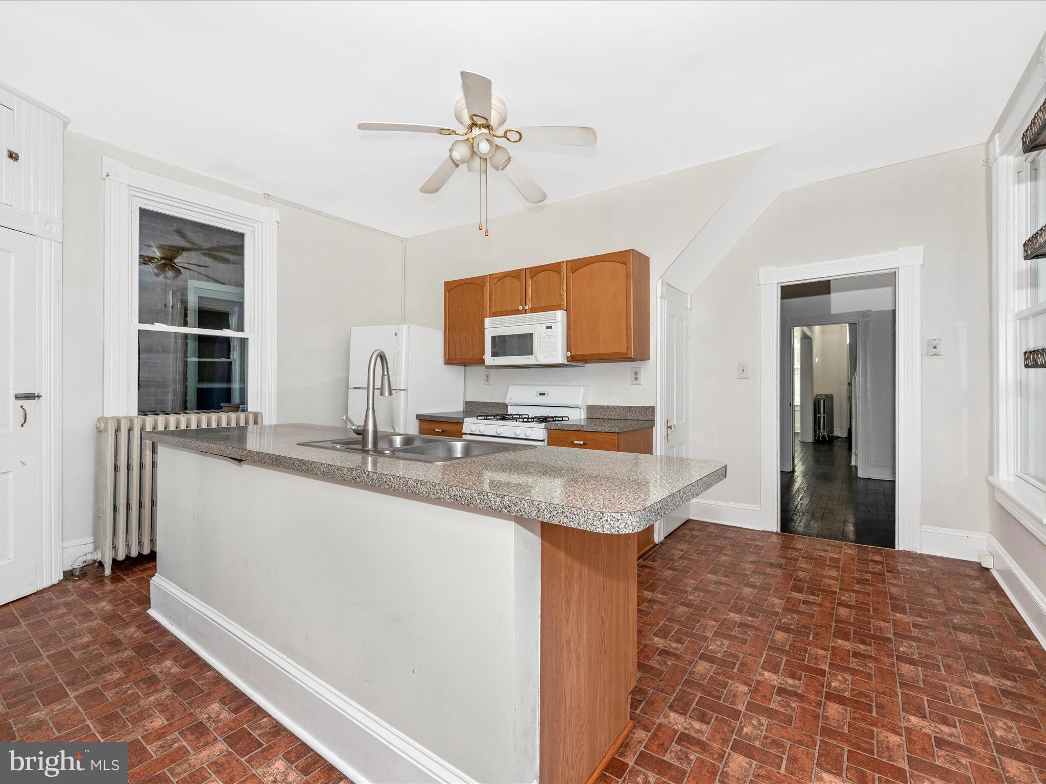 DOWNTOWN WESTMINSTER - Residential