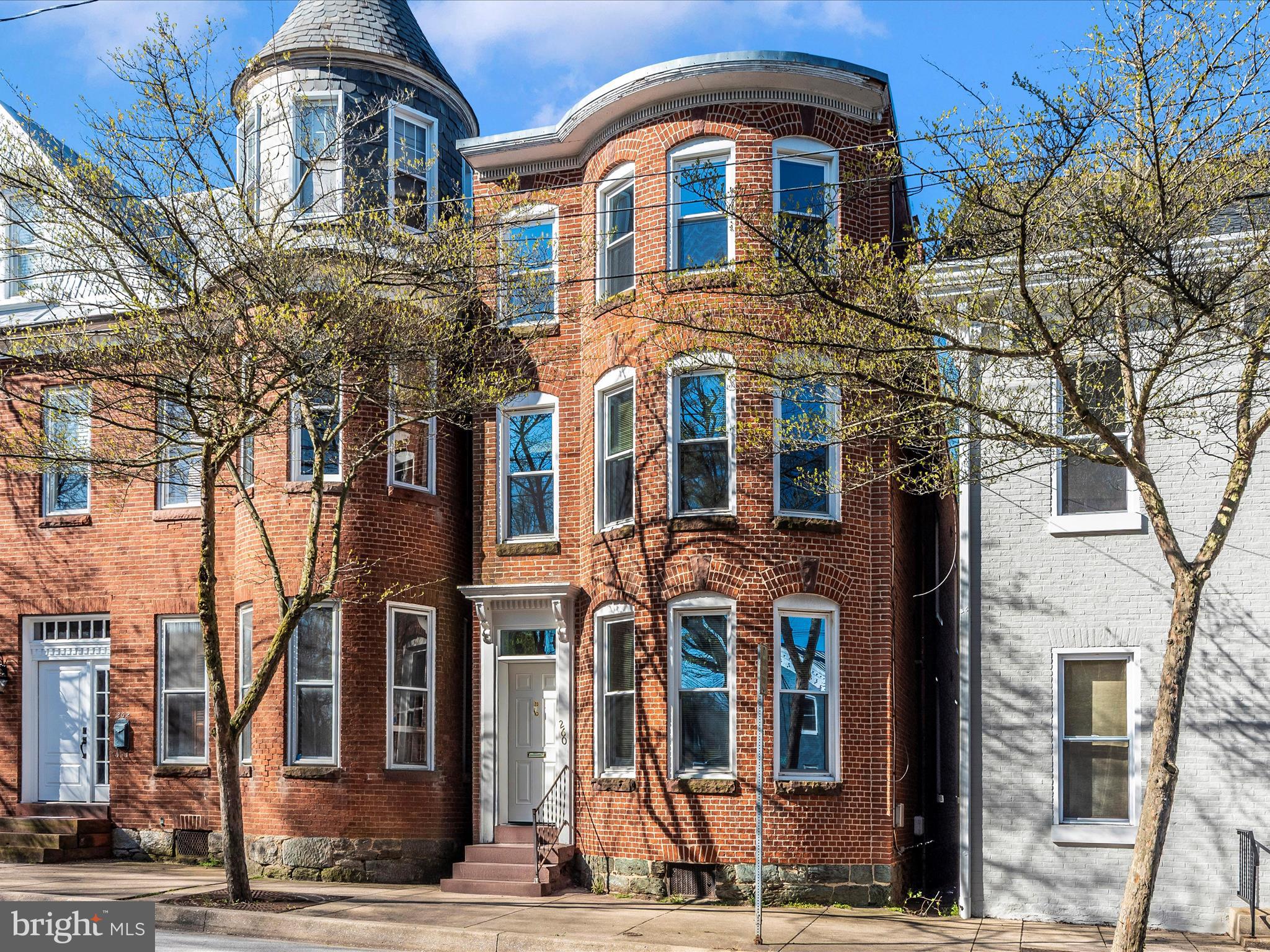 DOWNTOWN WESTMINSTER - Residential