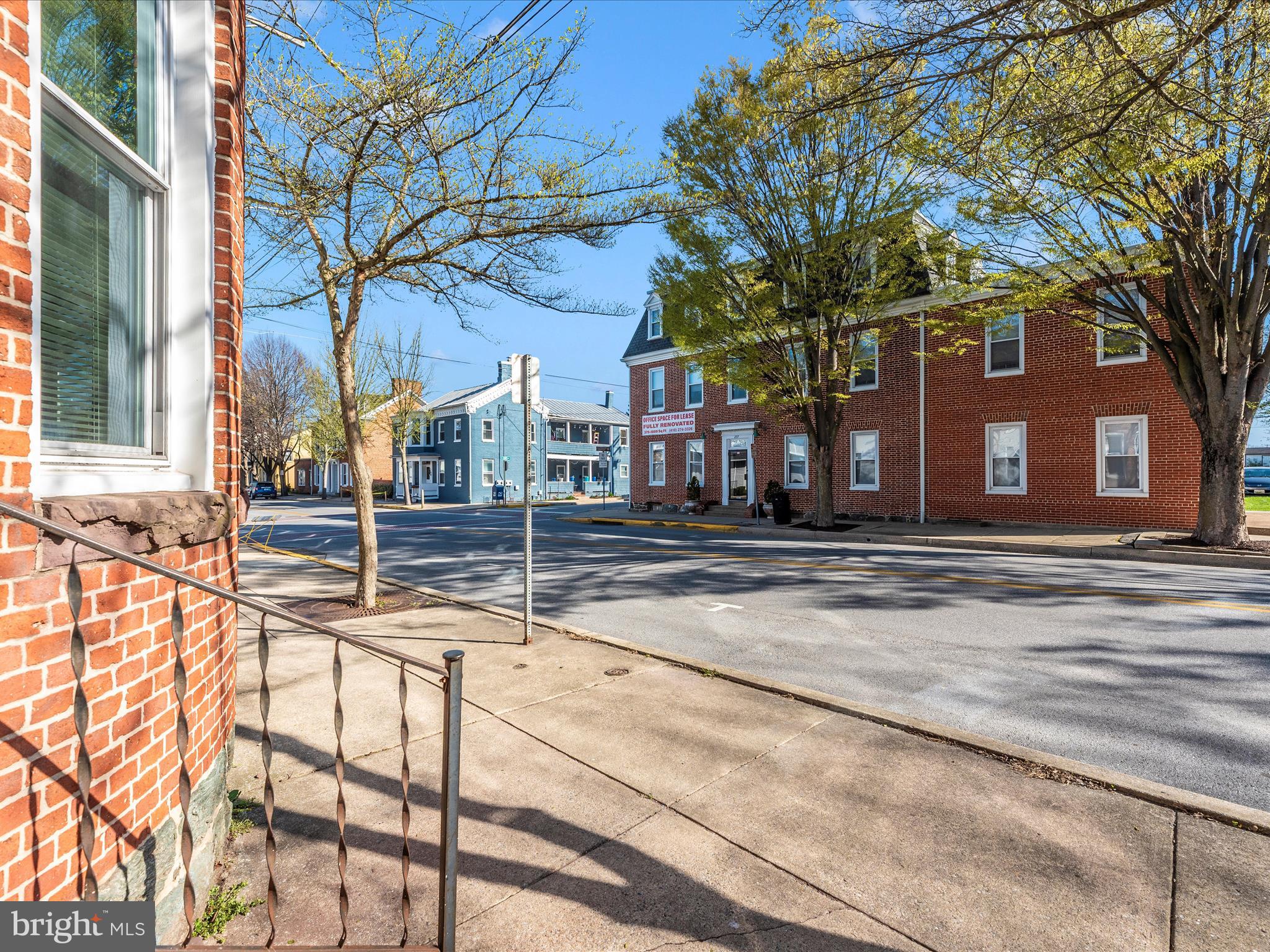 DOWNTOWN WESTMINSTER - Residential