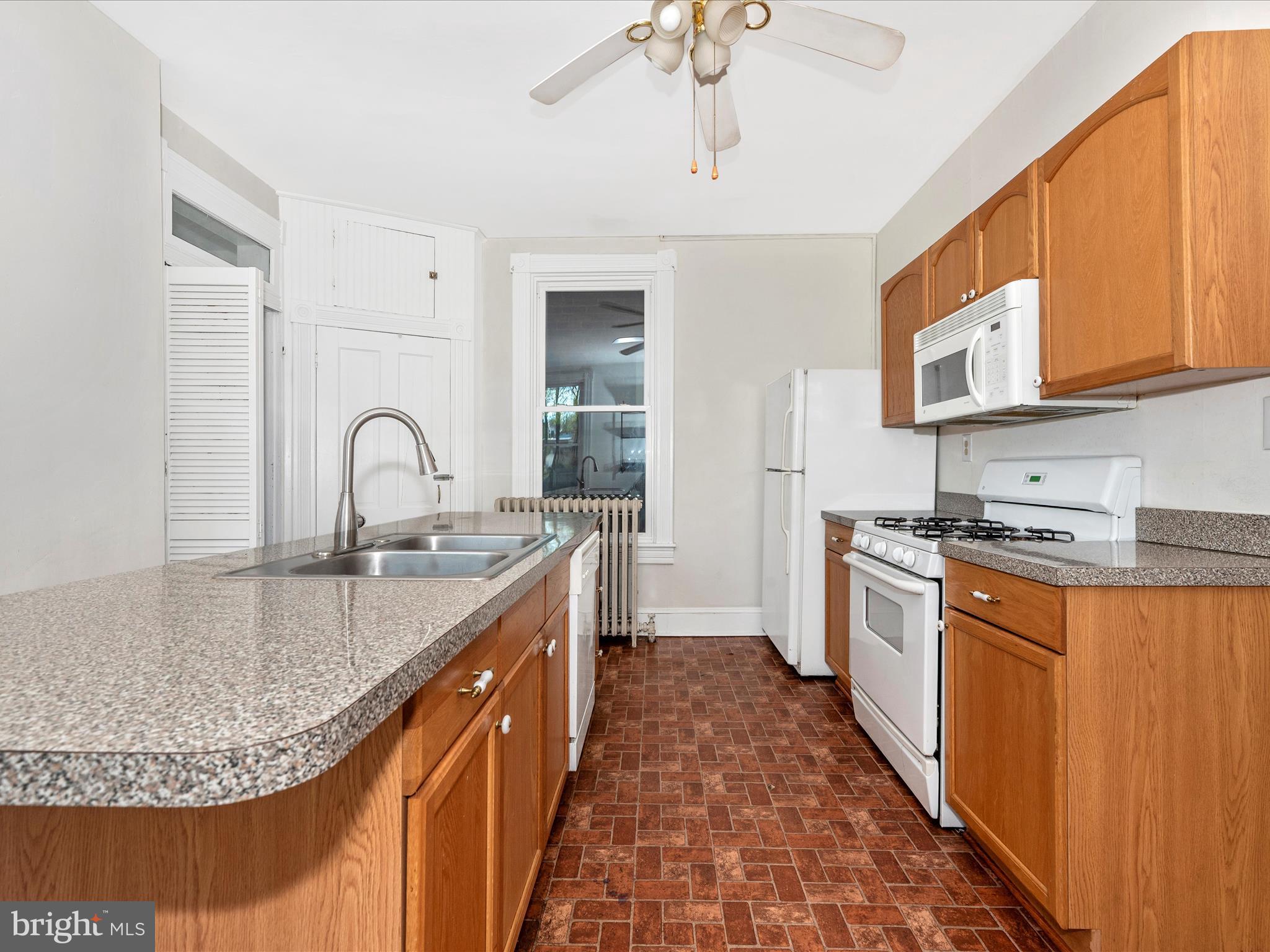 DOWNTOWN WESTMINSTER - Residential