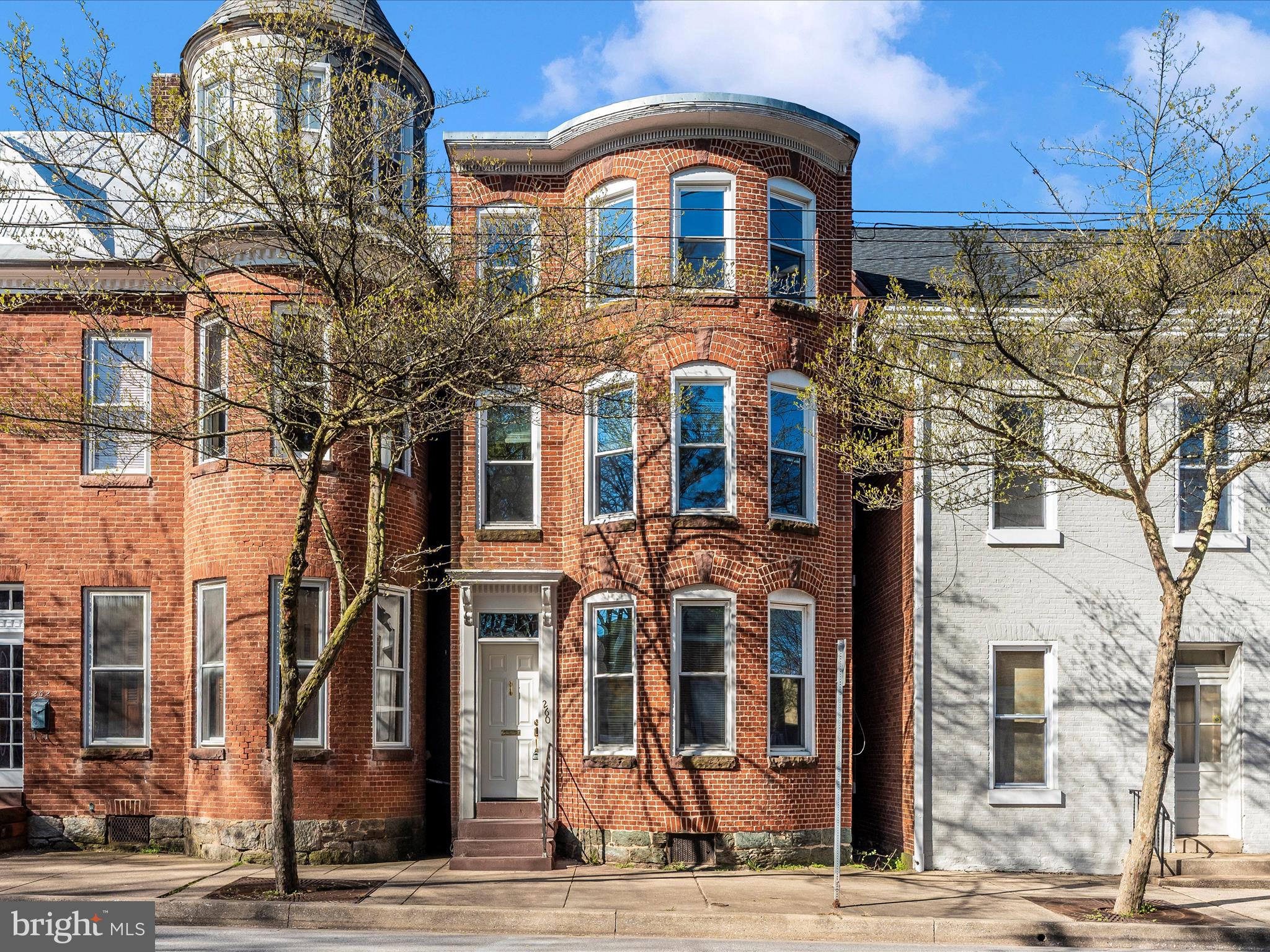 DOWNTOWN WESTMINSTER - Residential