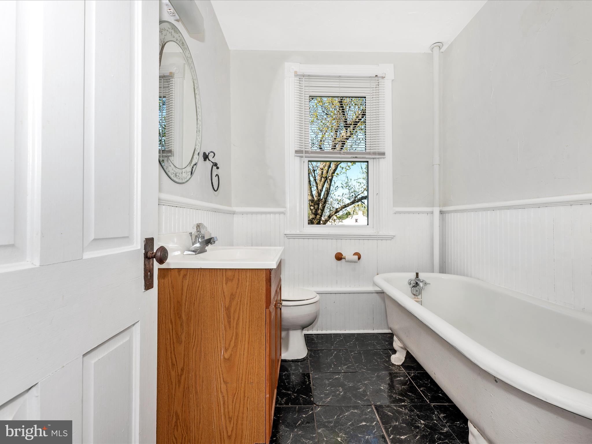 DOWNTOWN WESTMINSTER - Residential