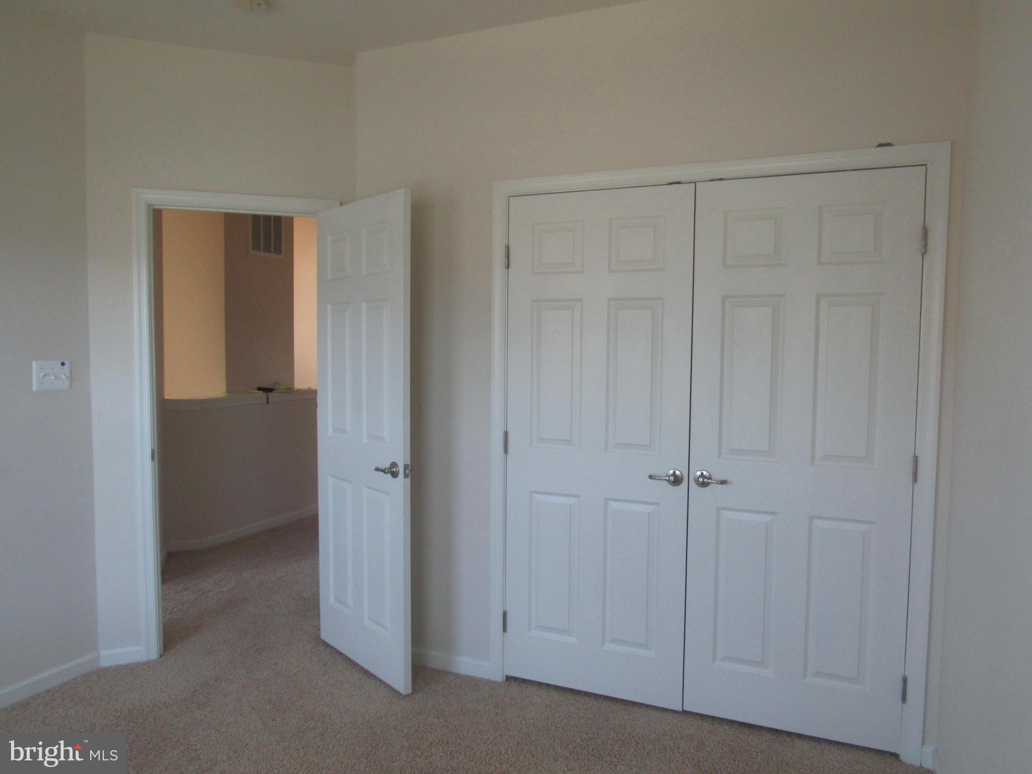 ADDISON ROAD SOUTH - Residential Lease