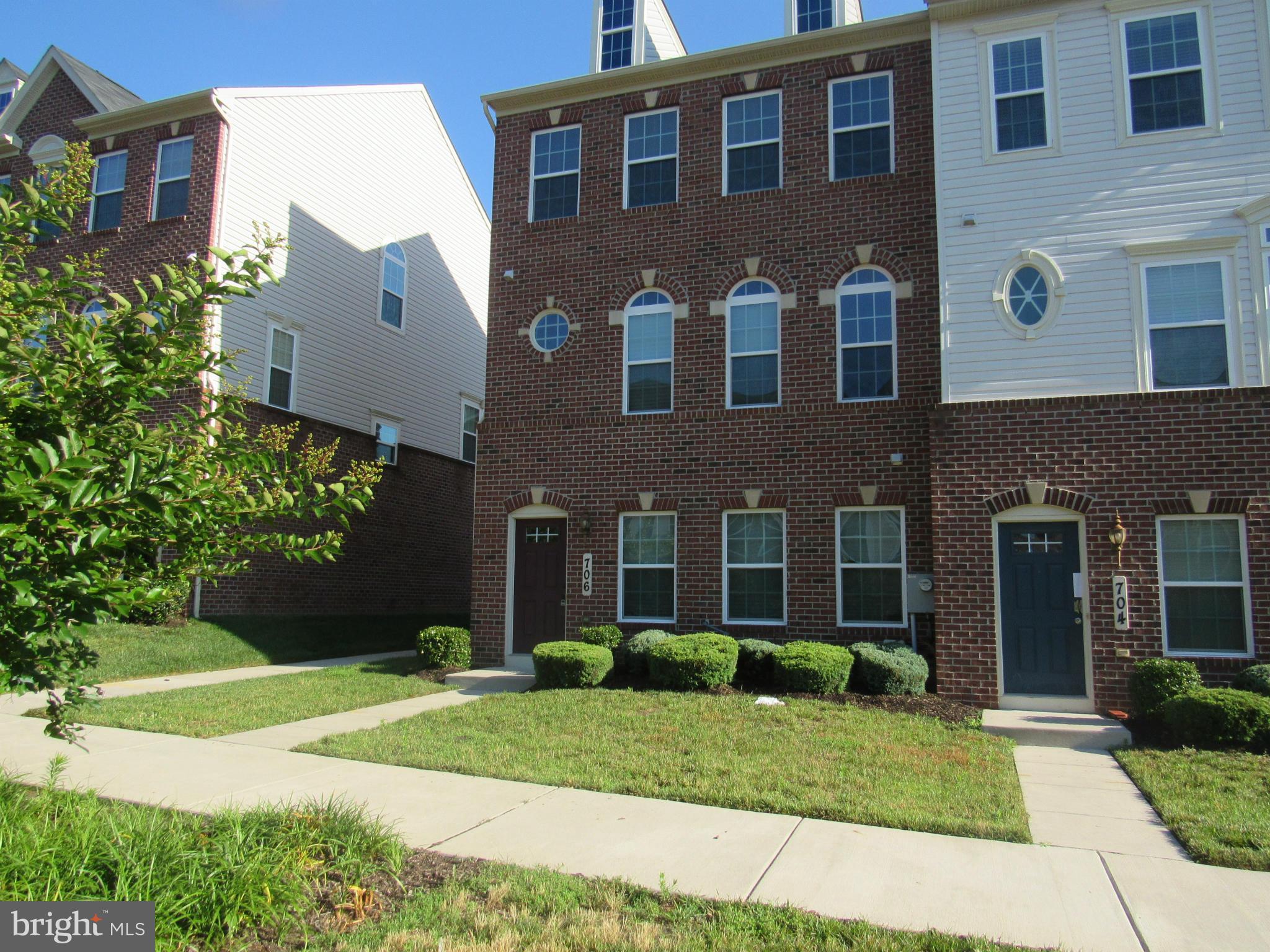 ADDISON ROAD SOUTH - Residential Lease