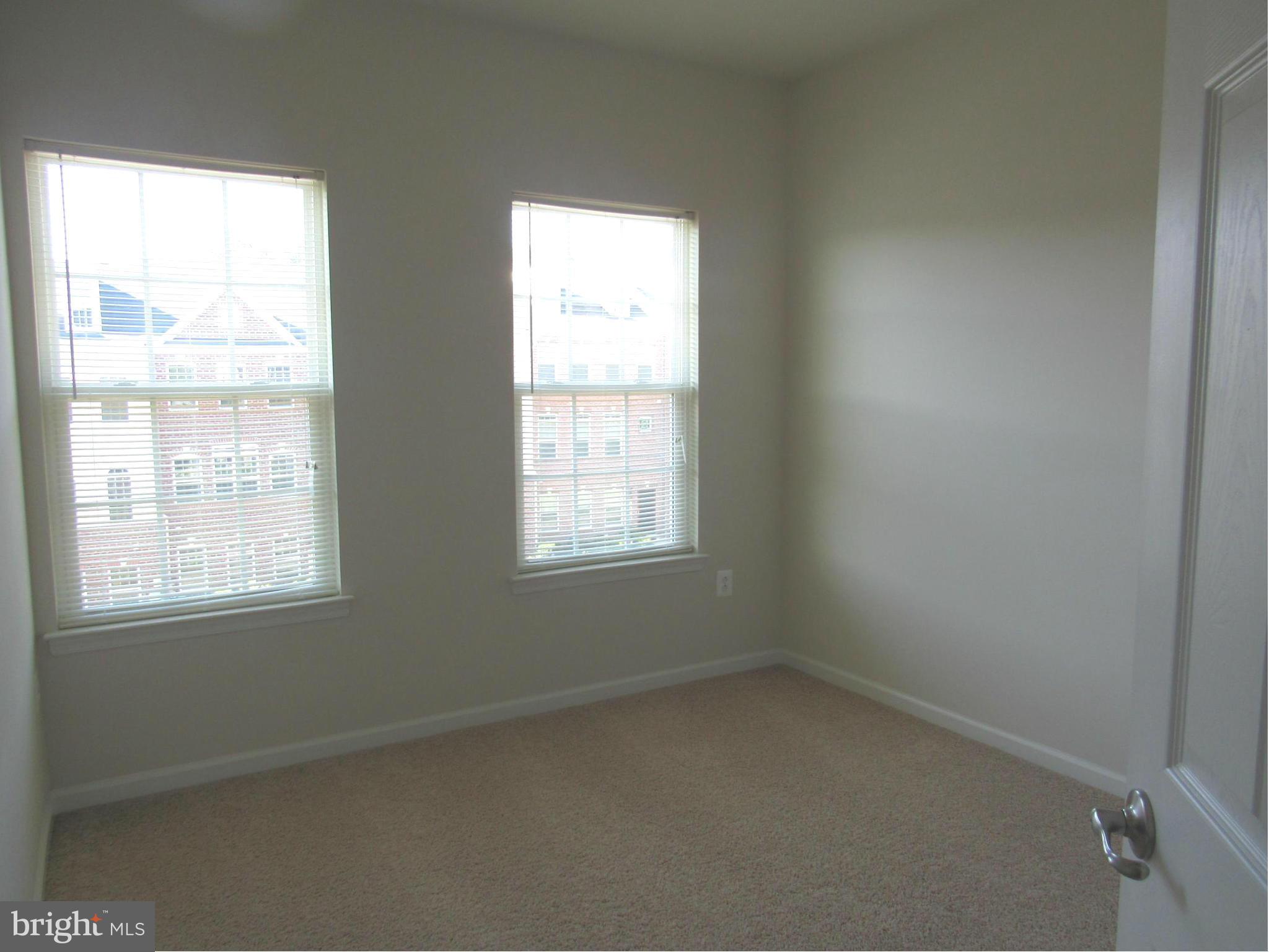 ADDISON ROAD SOUTH - Residential Lease