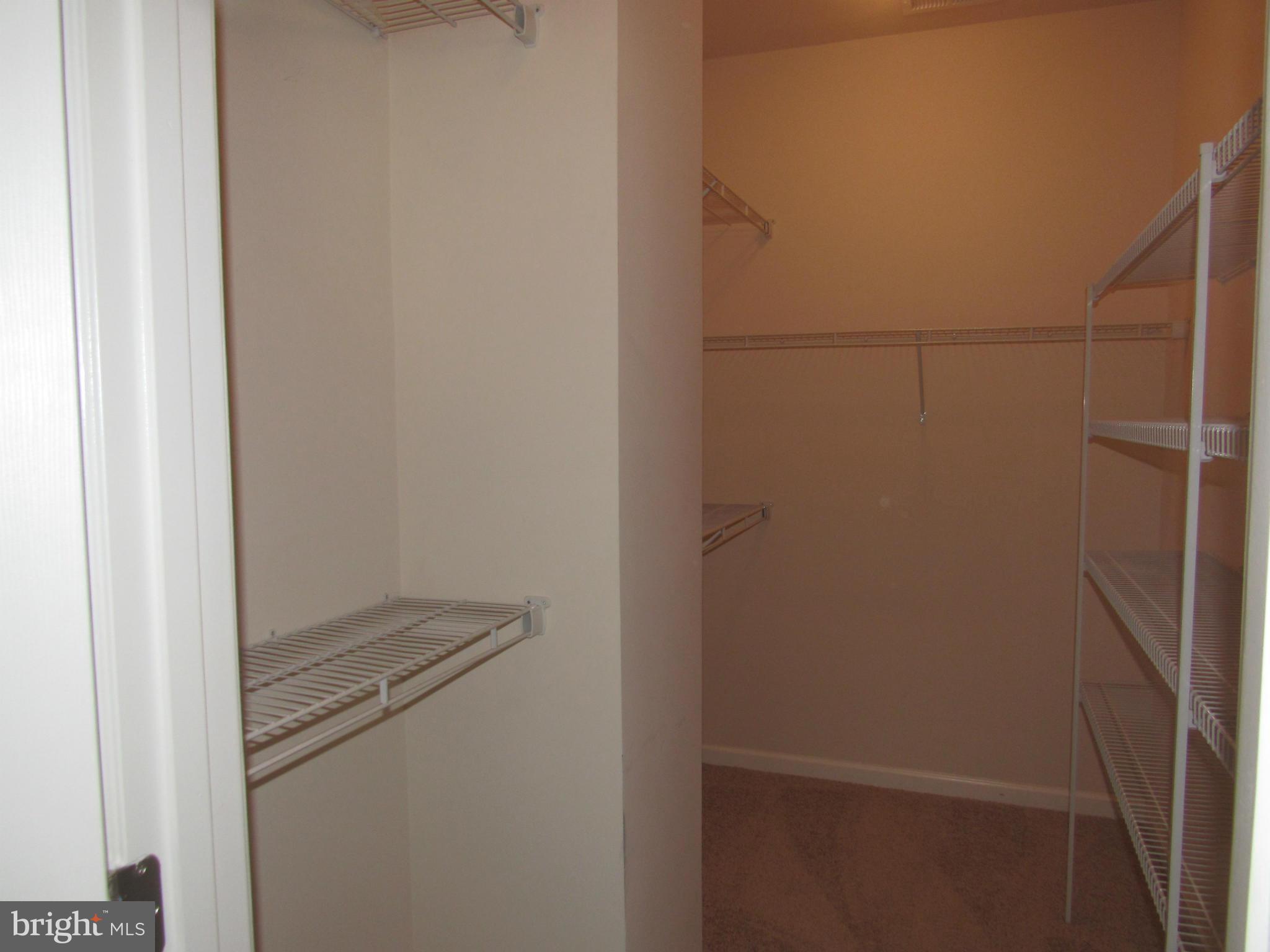 ADDISON ROAD SOUTH - Residential Lease