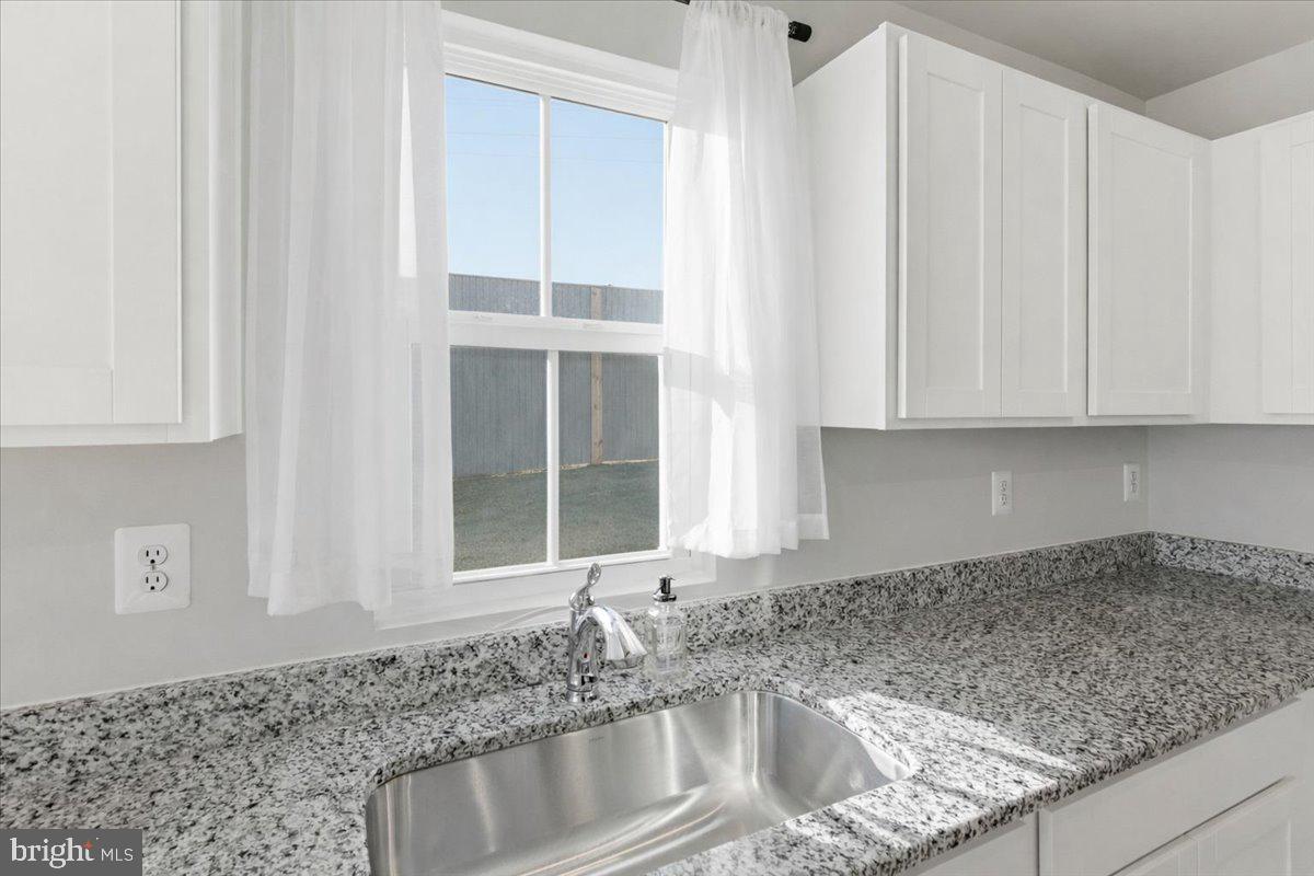 LAUREL PARK - Residential