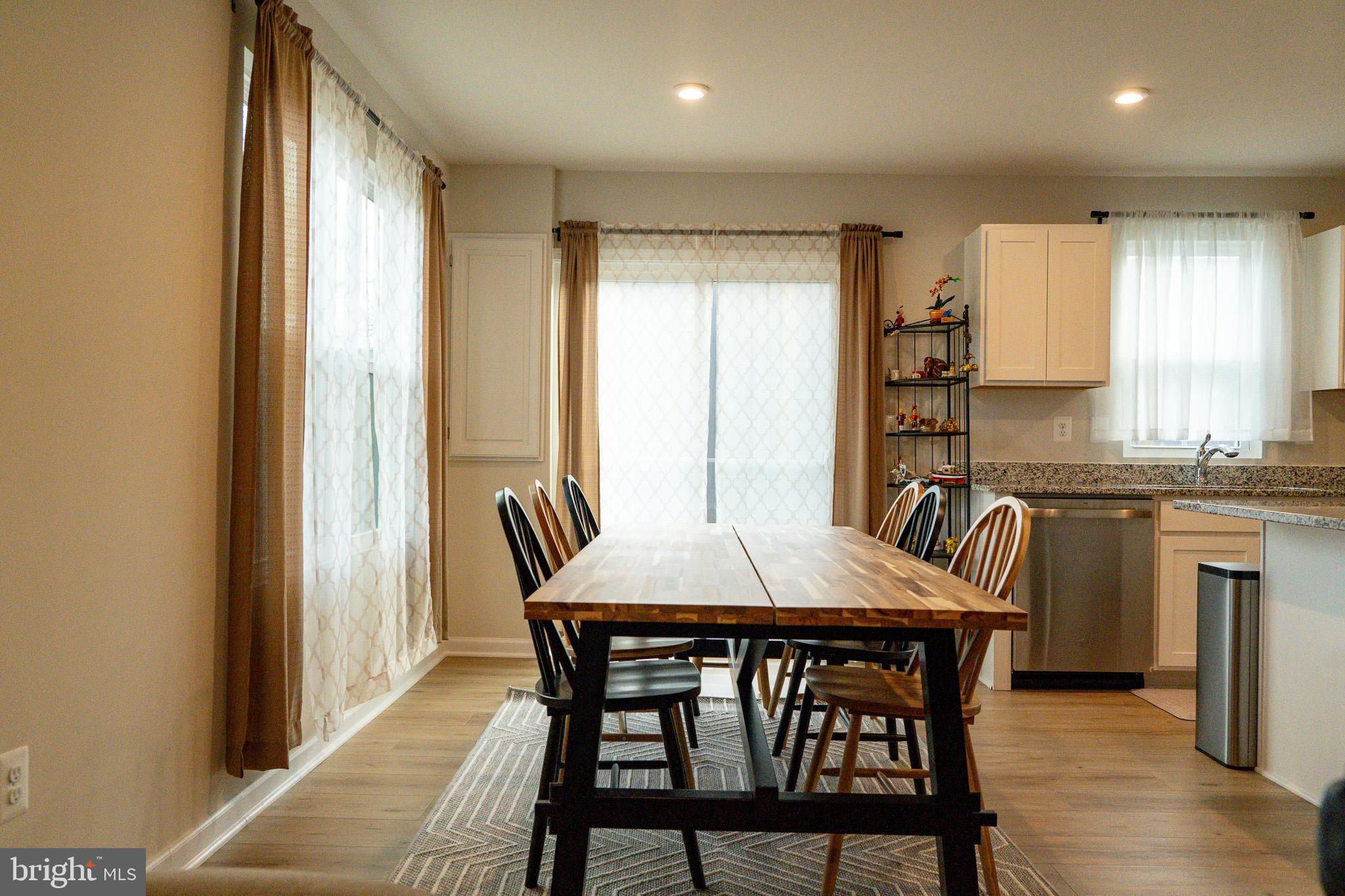 LAUREL PARK - Residential