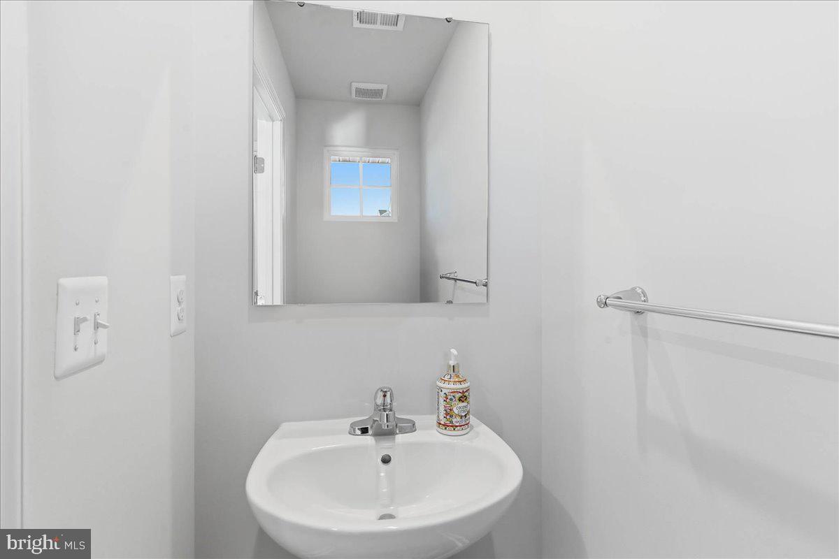 LAUREL PARK - Residential