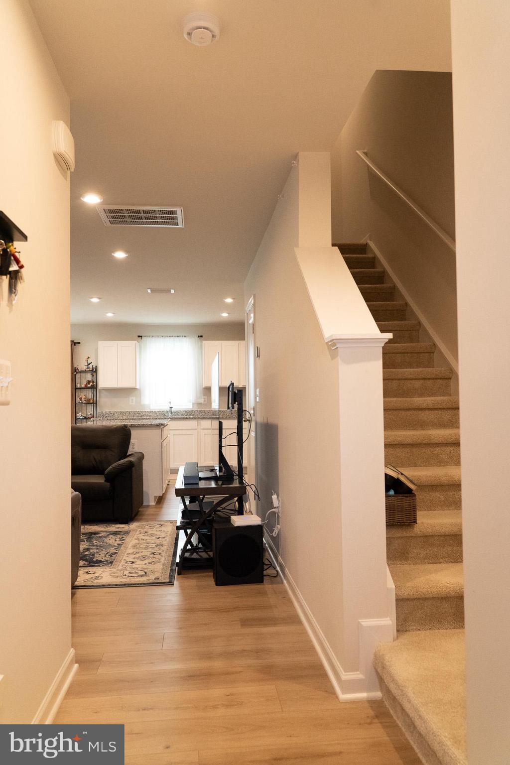 LAUREL PARK - Residential