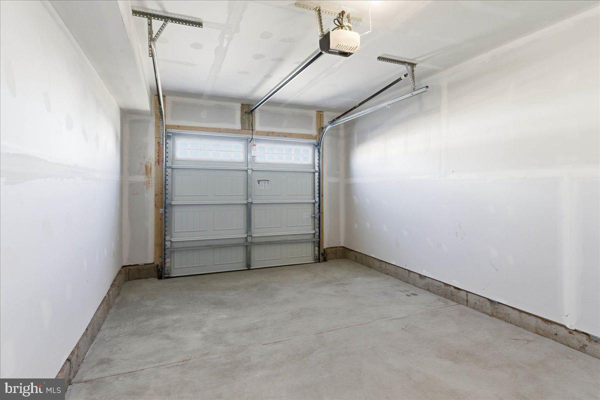 LAUREL PARK - Residential