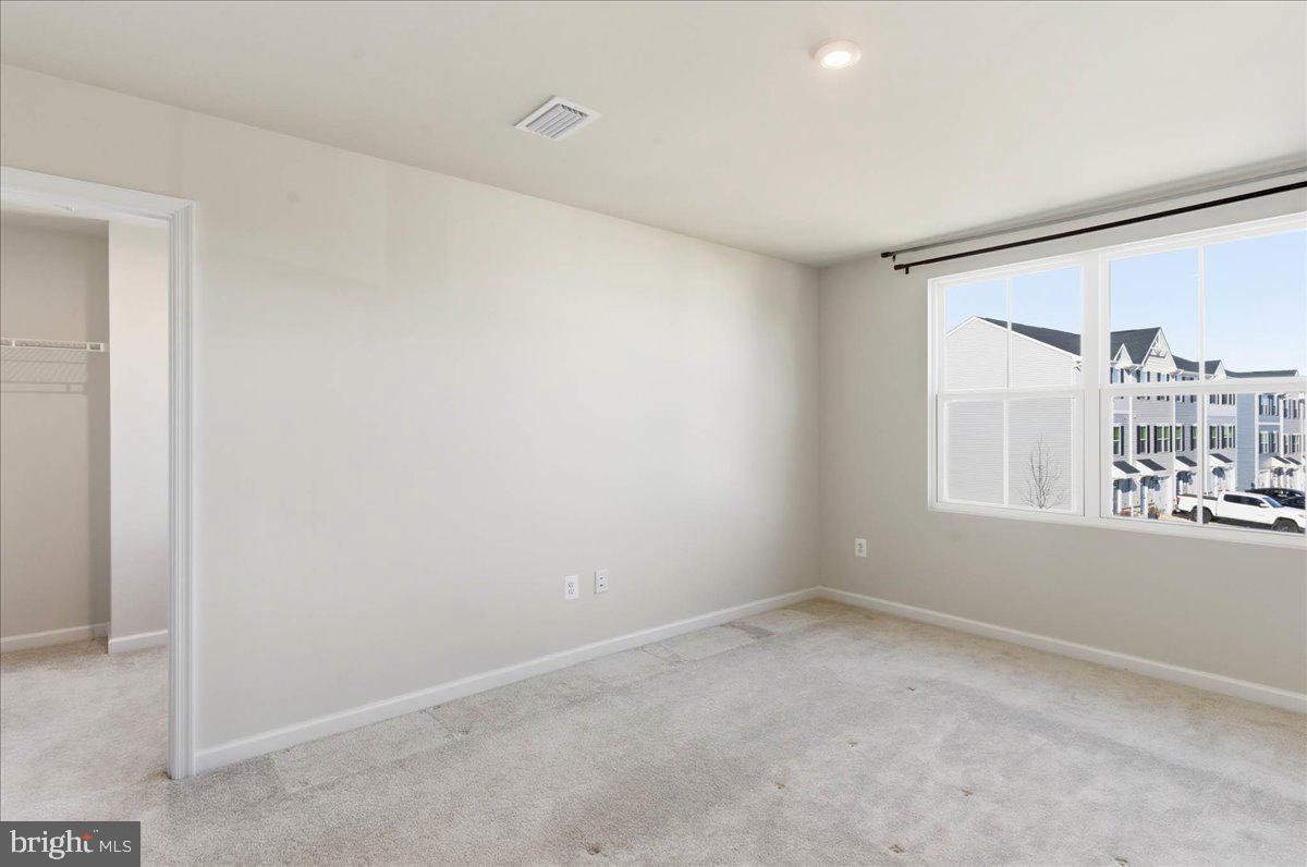 LAUREL PARK - Residential