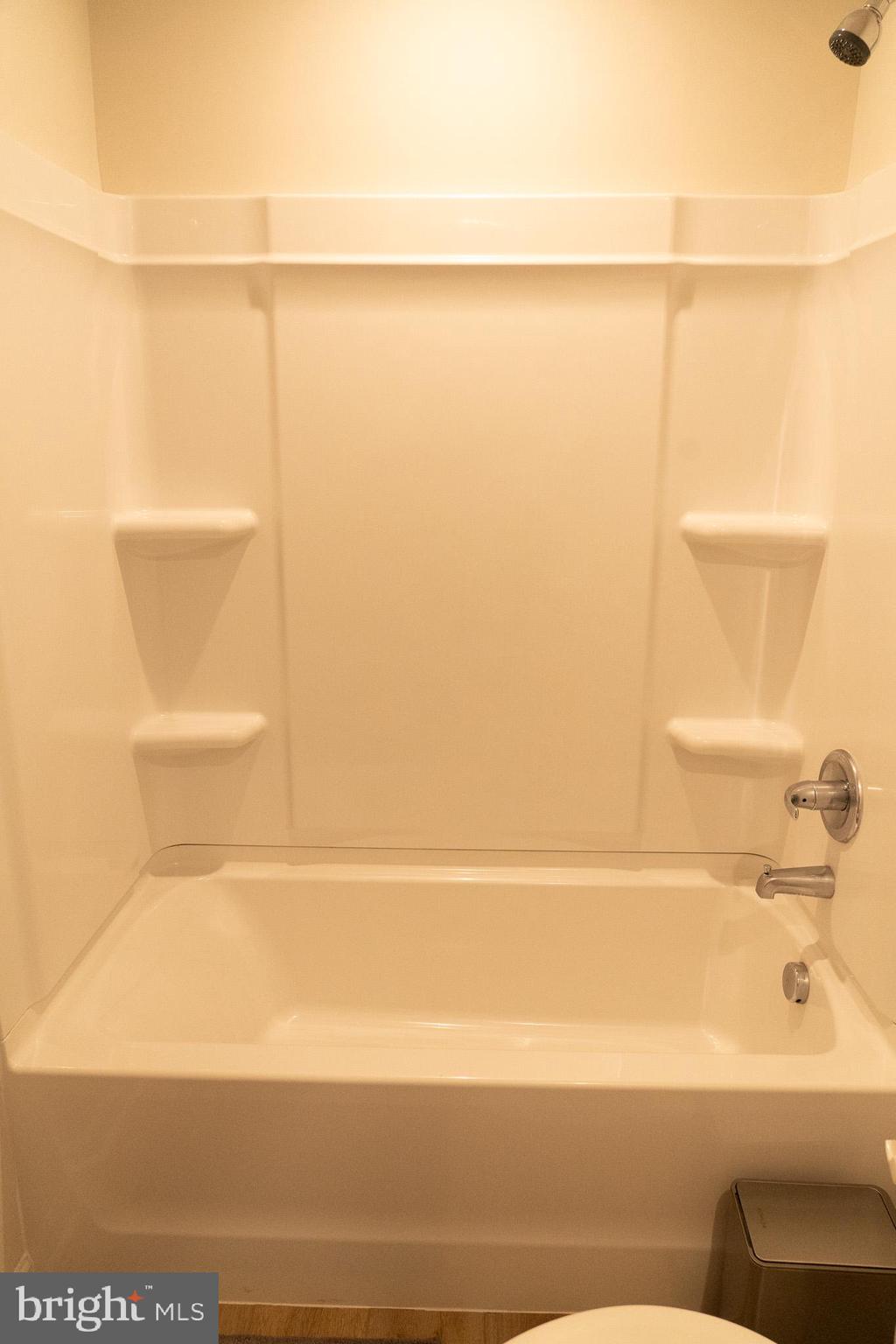 LAUREL PARK - Residential