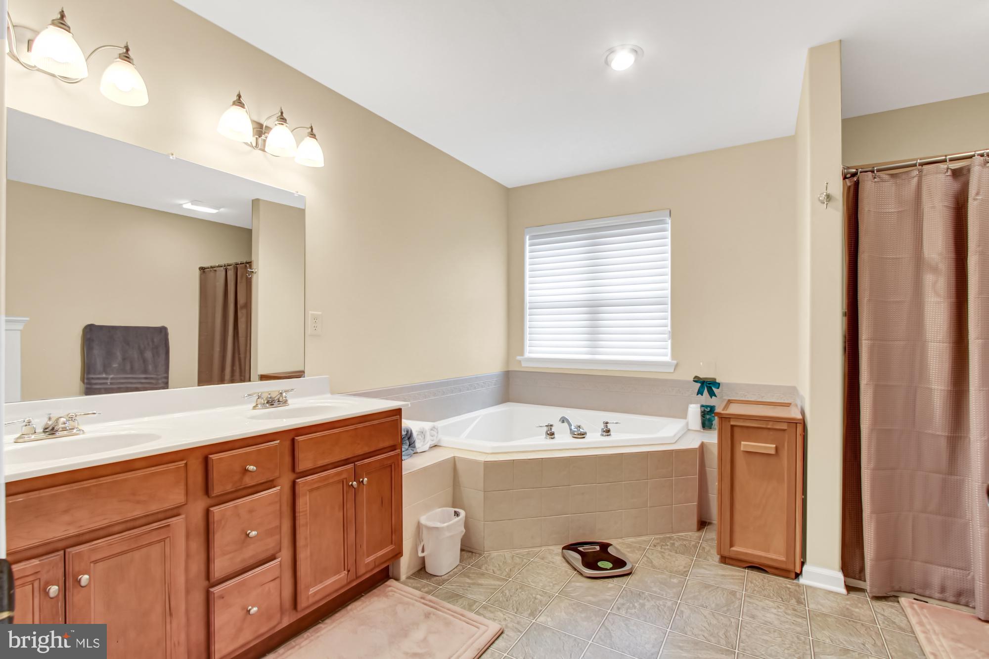 CARRIAGE CROSSINGS - Residential