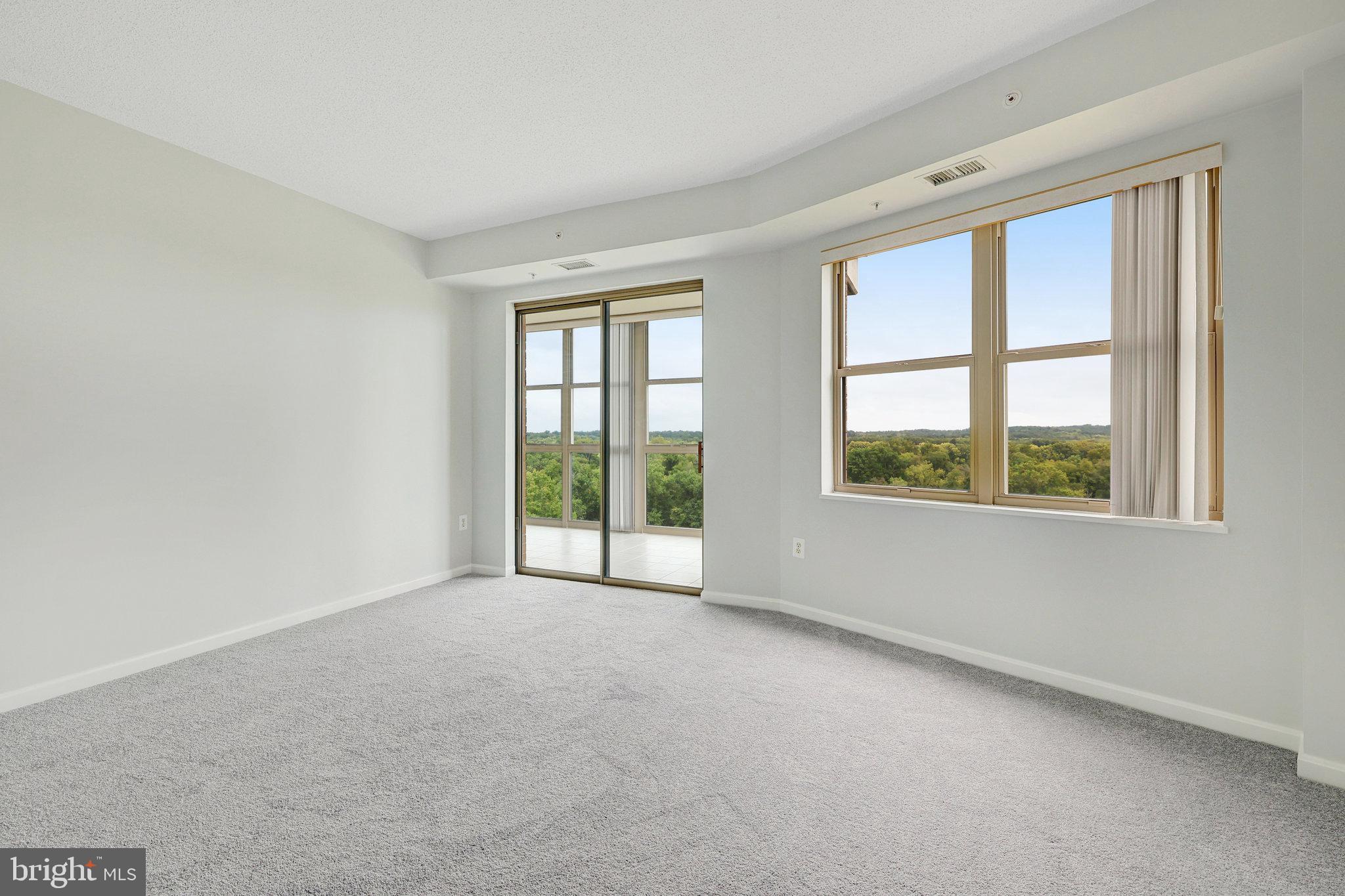 MAGNOLIAS AT LANSDOWNE WOODS - Residential