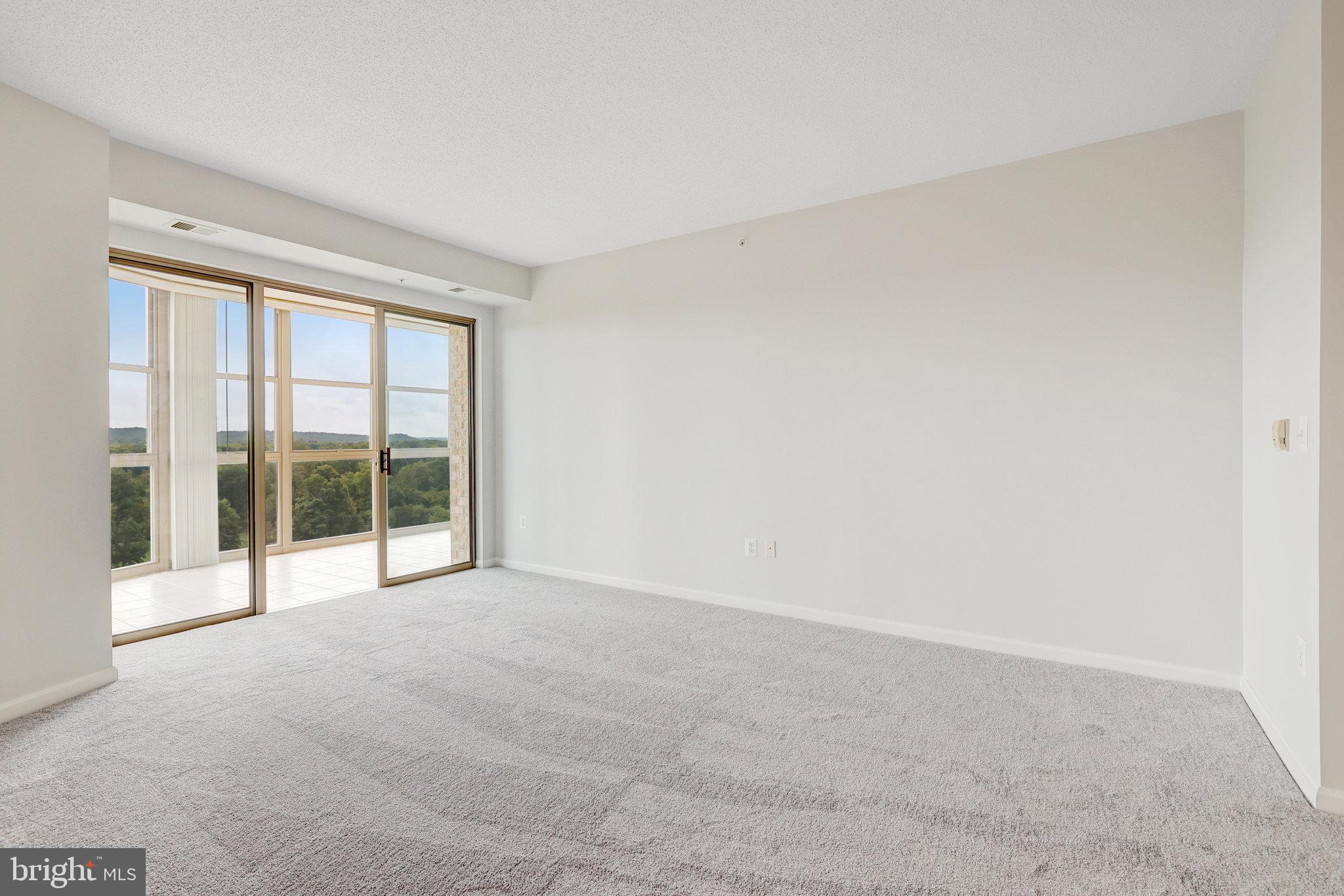 MAGNOLIAS AT LANSDOWNE WOODS - Residential