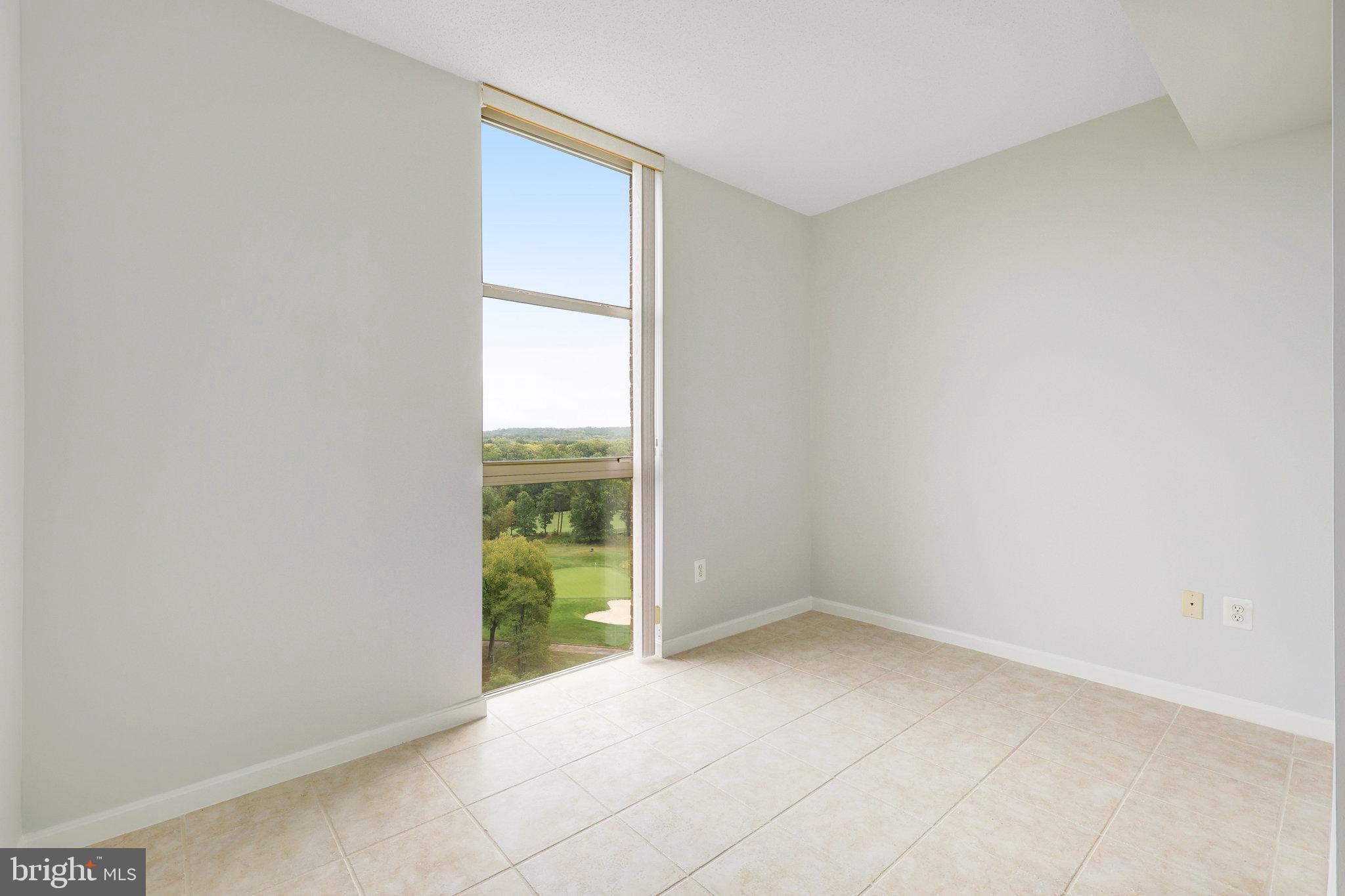 MAGNOLIAS AT LANSDOWNE WOODS - Residential