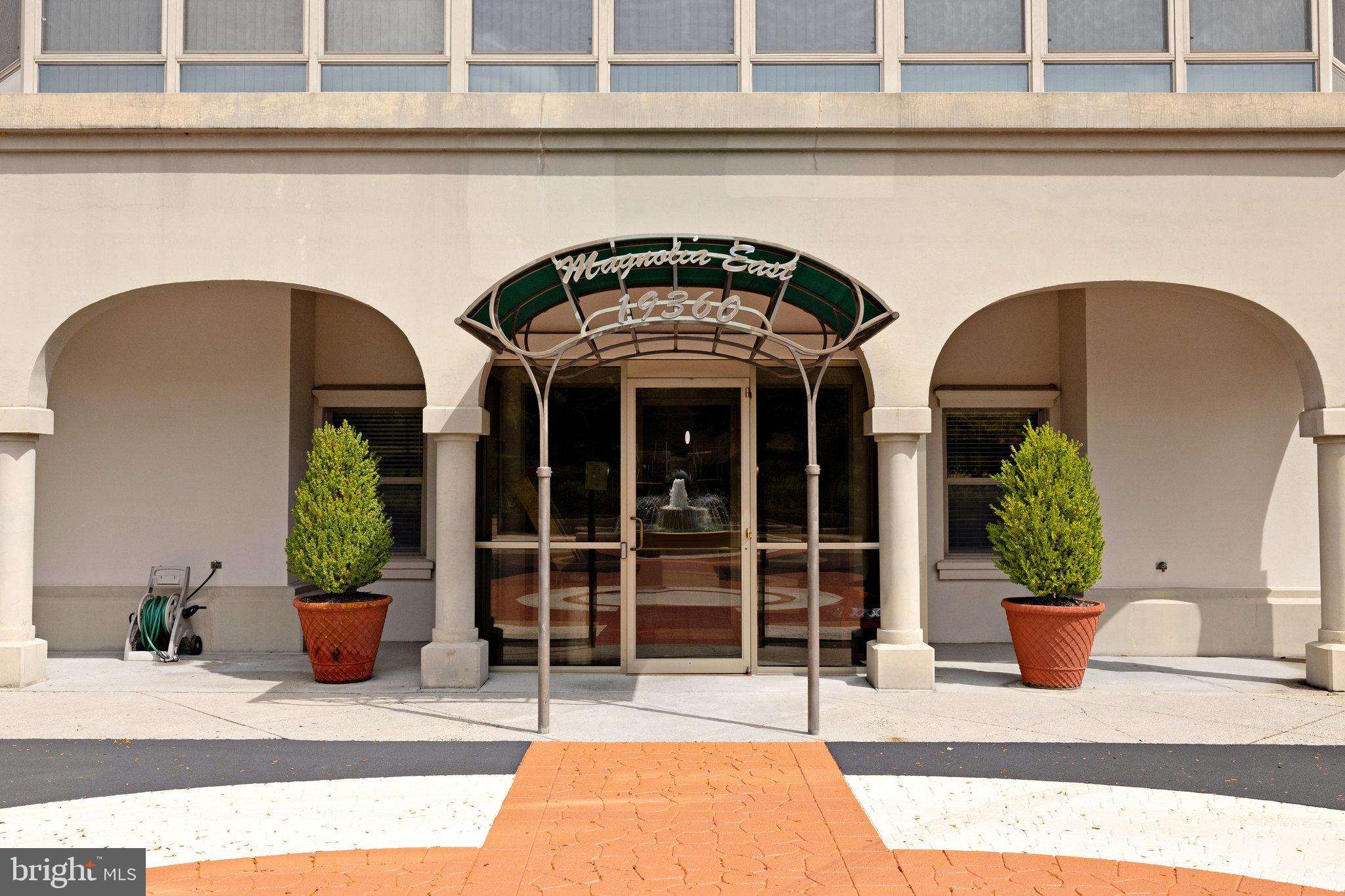 MAGNOLIAS AT LANSDOWNE WOODS - Residential