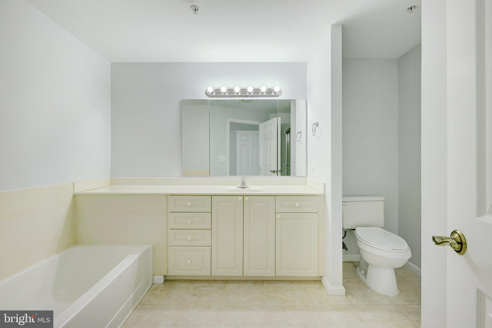 MAGNOLIAS AT LANSDOWNE WOODS - Residential