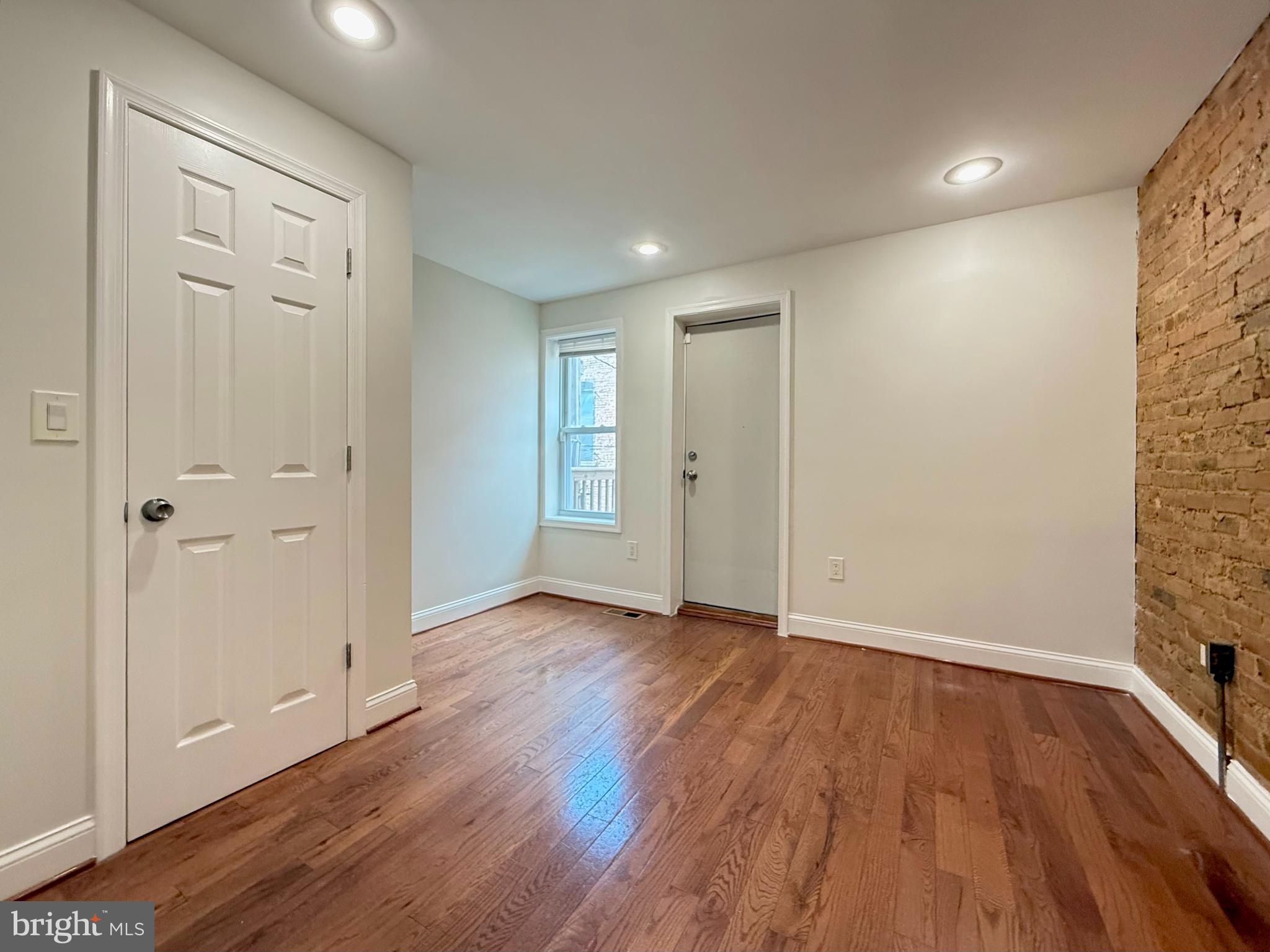 WASHINGTON VILLAGE - Residential Lease