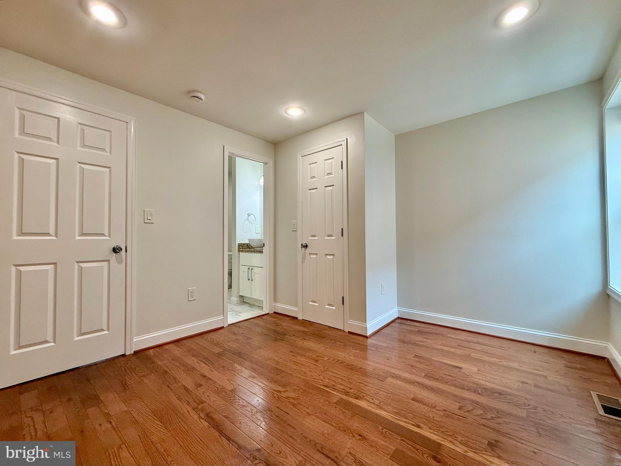 WASHINGTON VILLAGE - Residential Lease