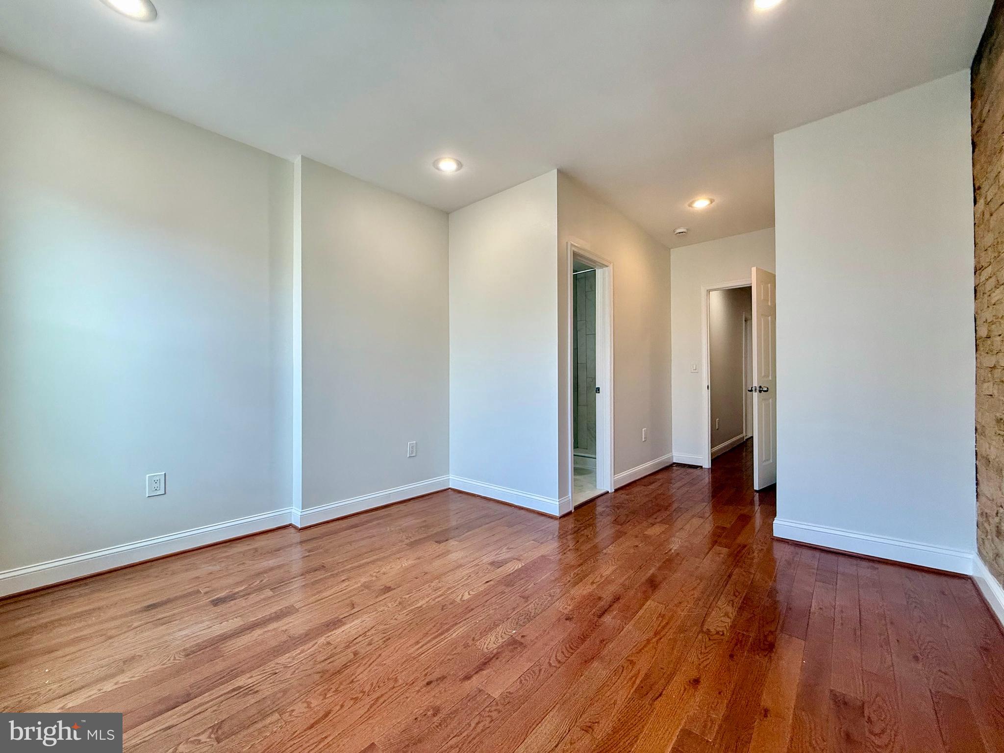 WASHINGTON VILLAGE - Residential Lease