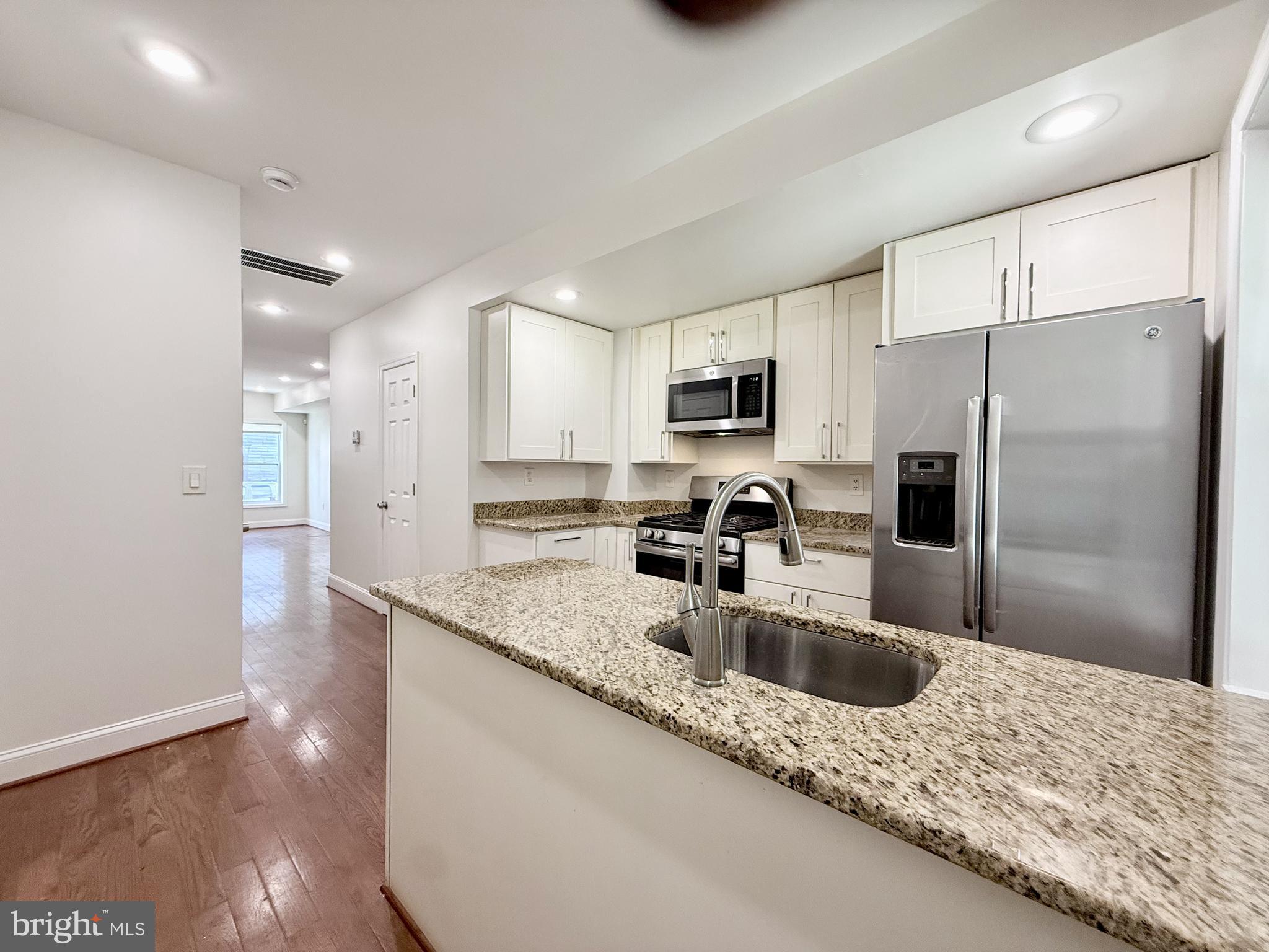 WASHINGTON VILLAGE - Residential Lease