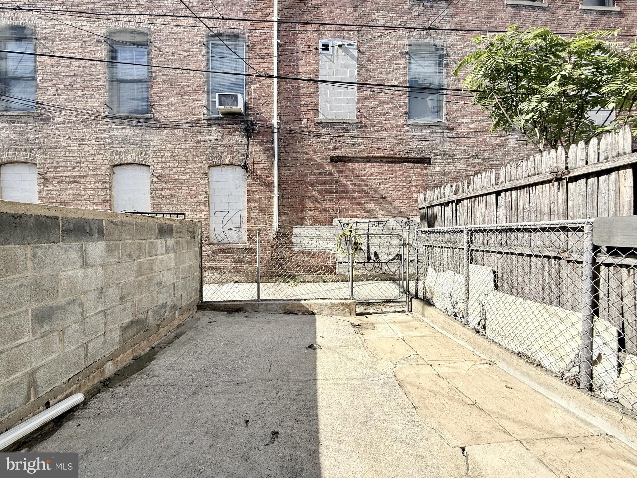 WASHINGTON VILLAGE - Residential Lease