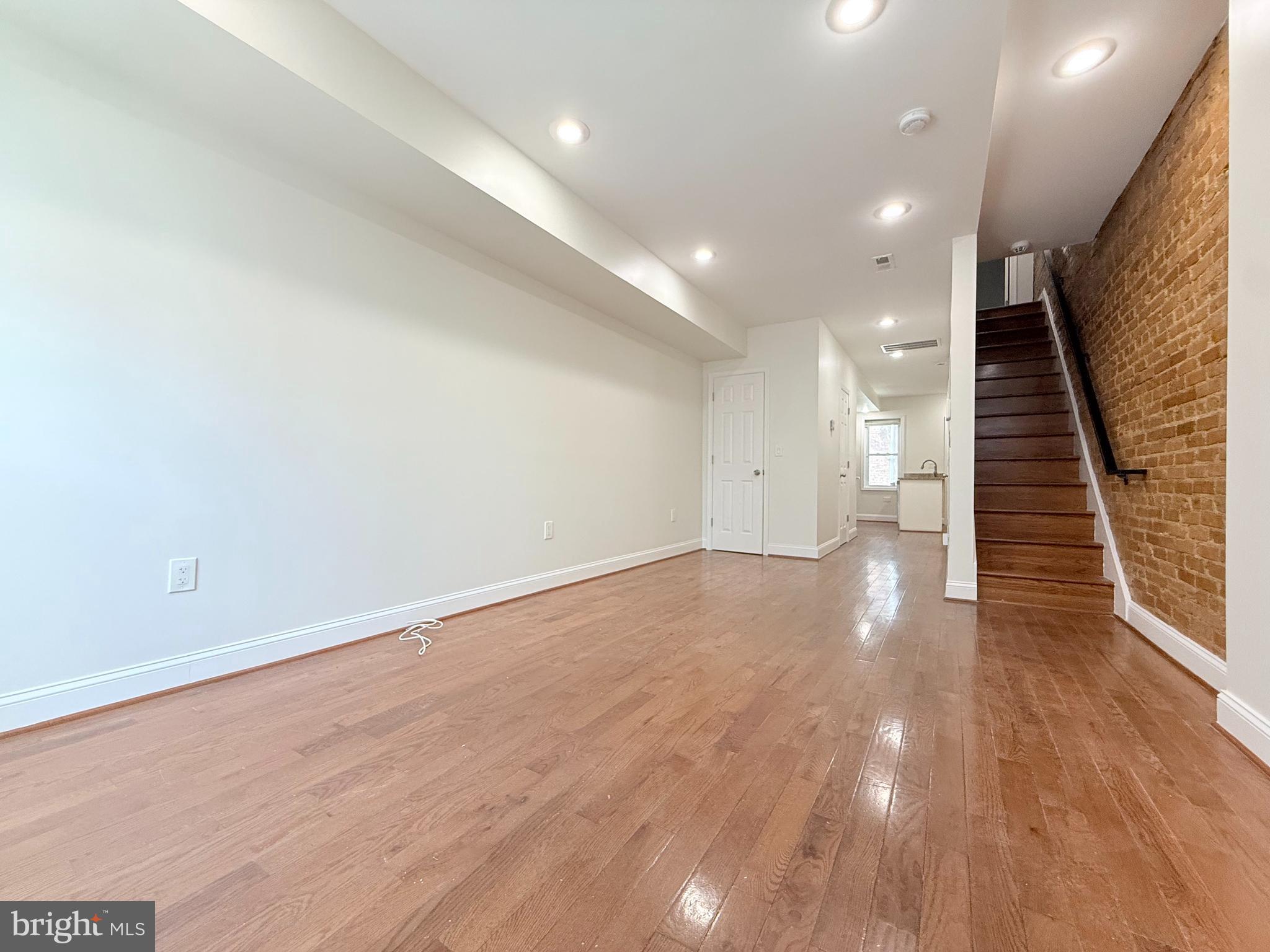 WASHINGTON VILLAGE - Residential Lease
