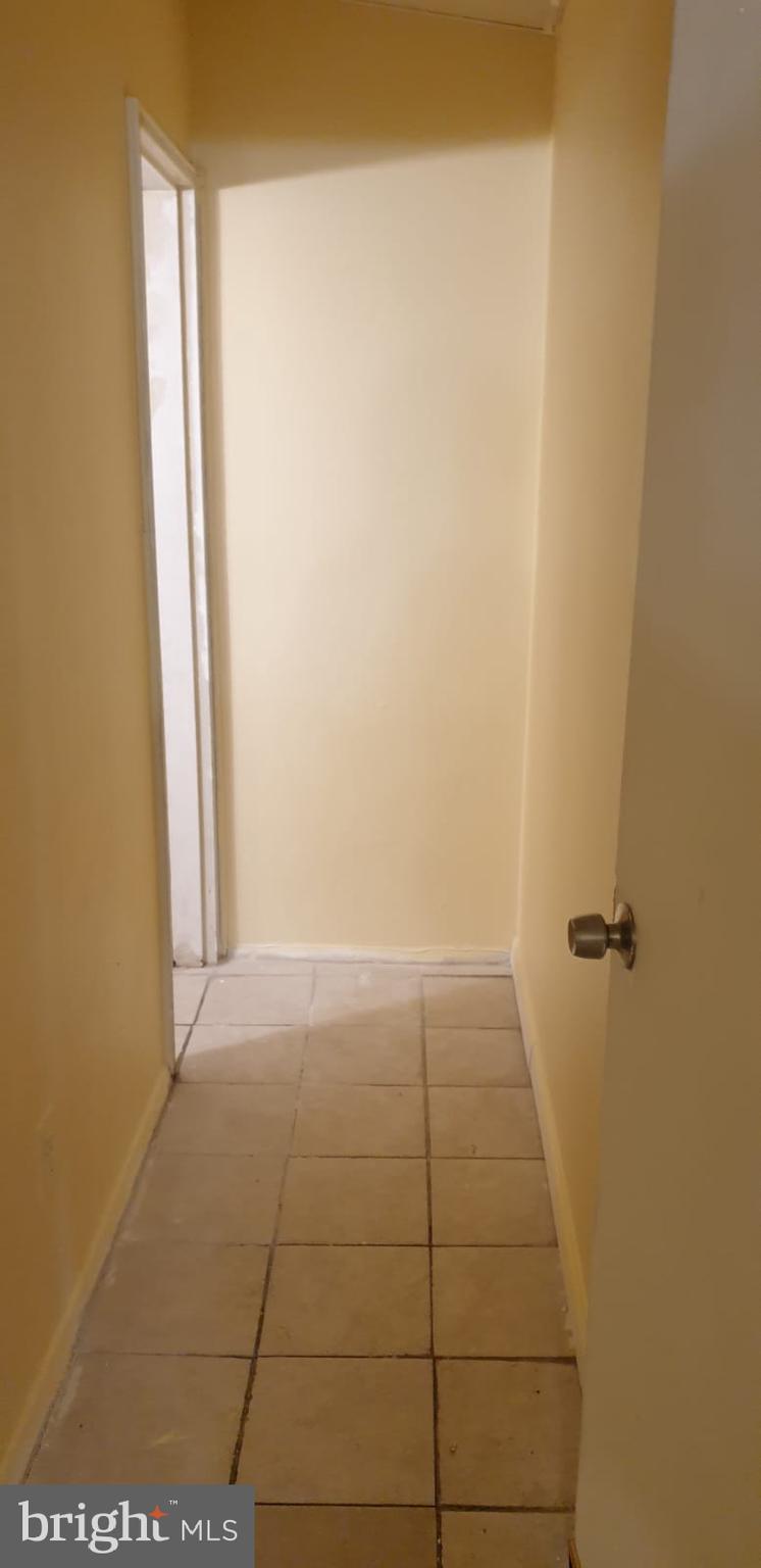 RIGGS HILL - Residential Lease