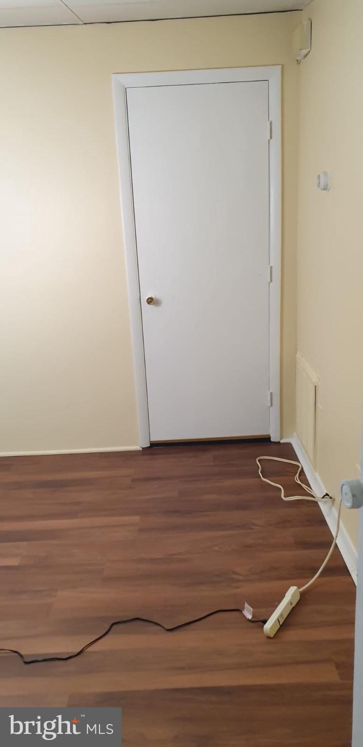 RIGGS HILL - Residential Lease